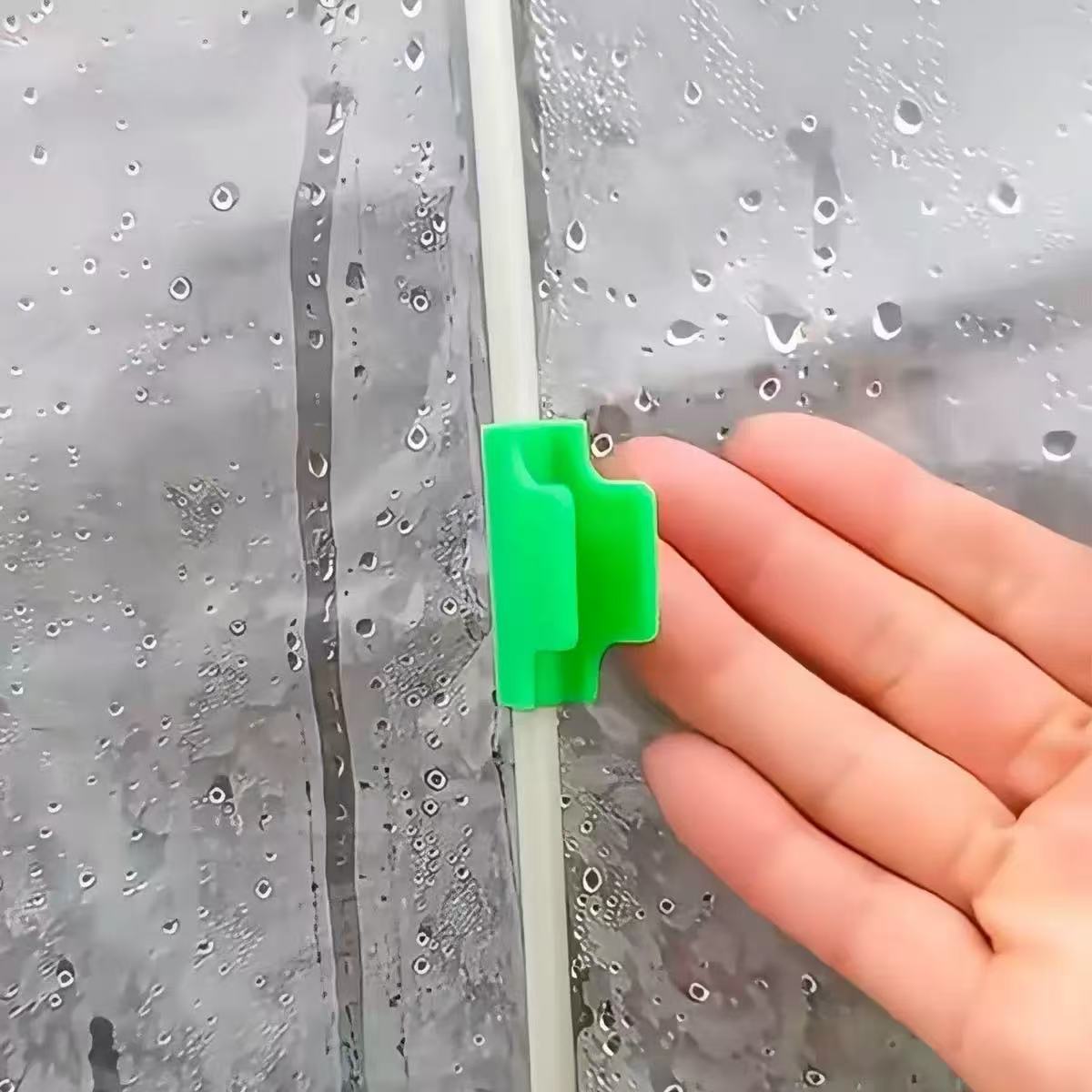 绿色塑料夹子透明雨棚边缘压膜夹园艺