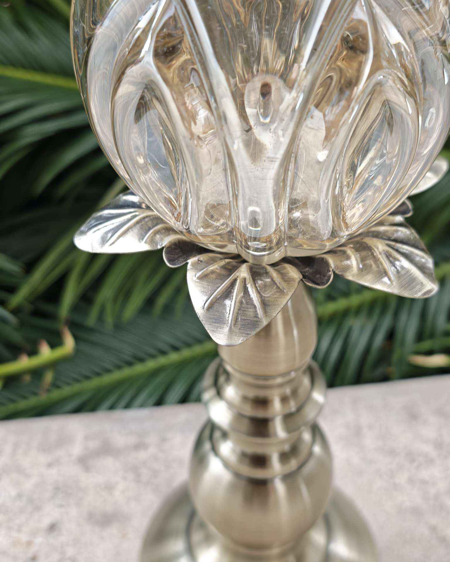 New Chinese-style metal glass candlestick ornaments, modern living room model room, entrance hall, office, hotel decoration detail image 5