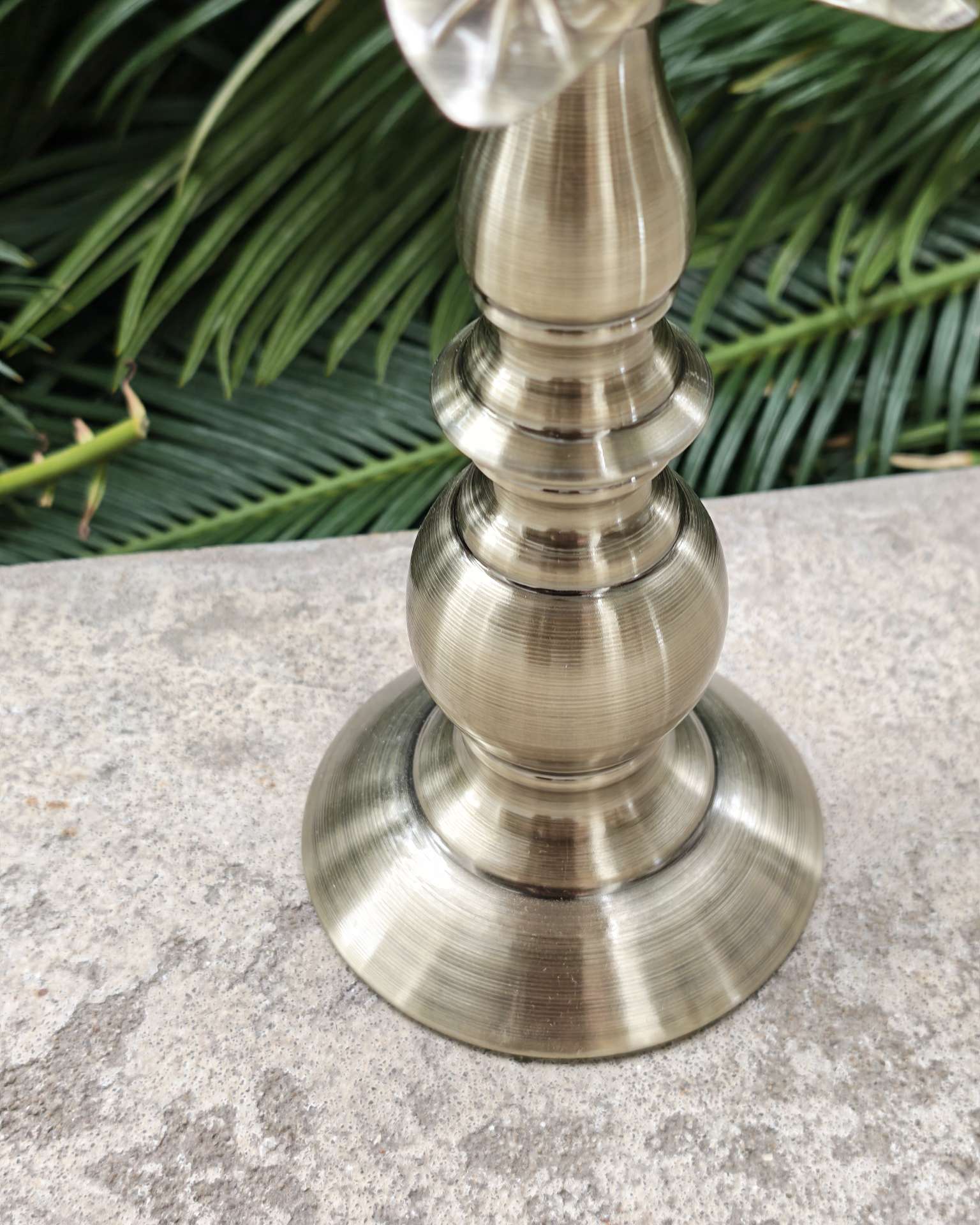 New Chinese-style metal glass candlestick ornaments, modern living room model room, entrance hall, office, hotel decoration detail image 6