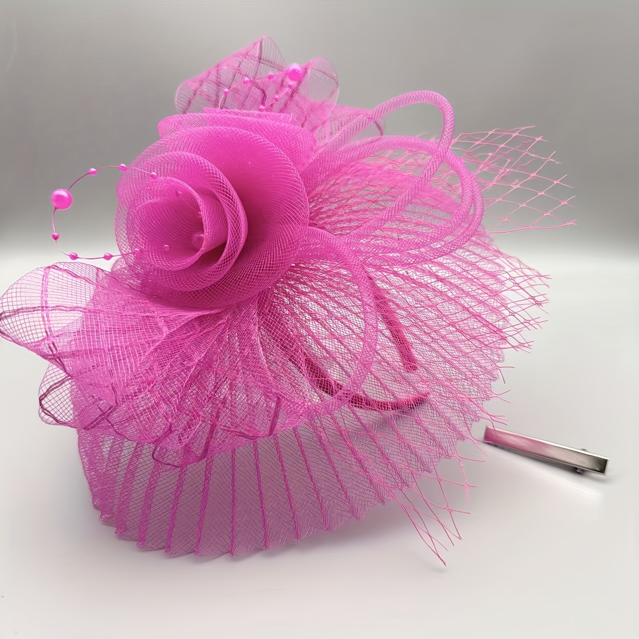 1 piece of women's mesh rose bow top hat, fashionable accessories, Derby hat, afternoon tea headwear, Halloween, Christmas, birthday, horse racing, wedding hat, church hat, Christmas hair tie, hair band and clip for both purposes Specification image