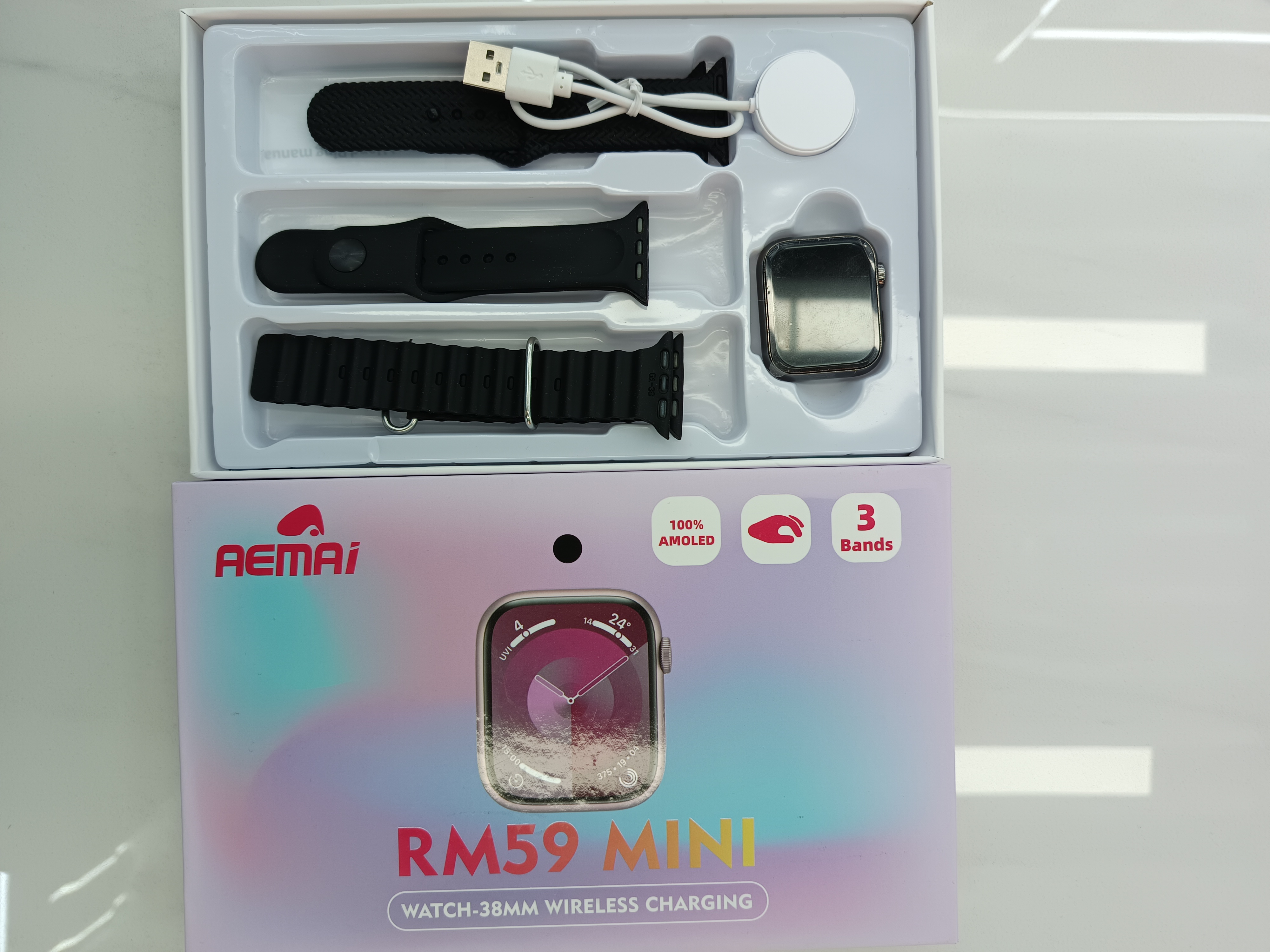The AEMAI RM59 smart sports watch features three silicone sports straps for making and receiving calls, heart rate and blood pressure detection Application Scenario