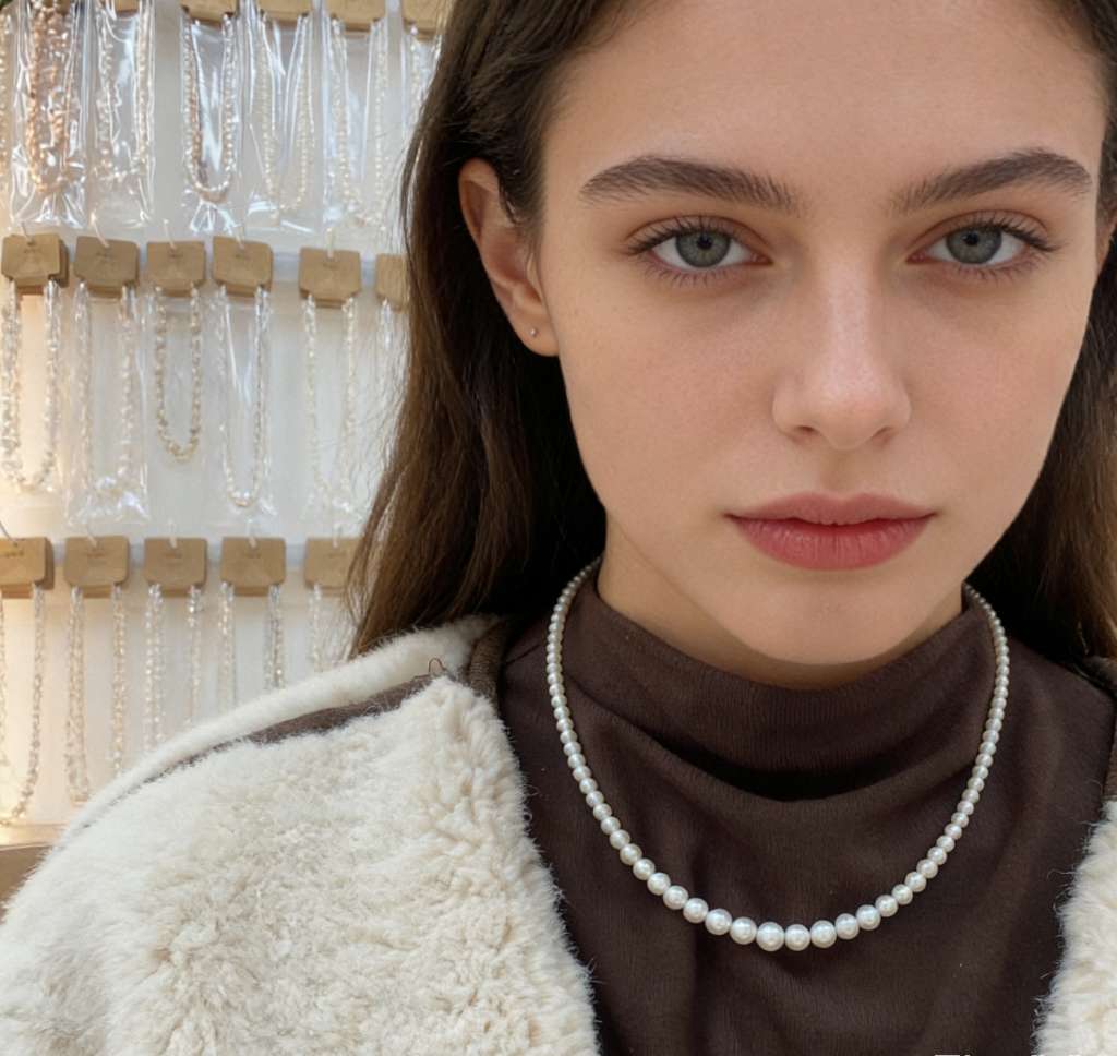 Natural pearl neck accessory collarbone chain, niche light luxury baby colorful aurora round bead gradient size classic tower chain s925 silver chain
