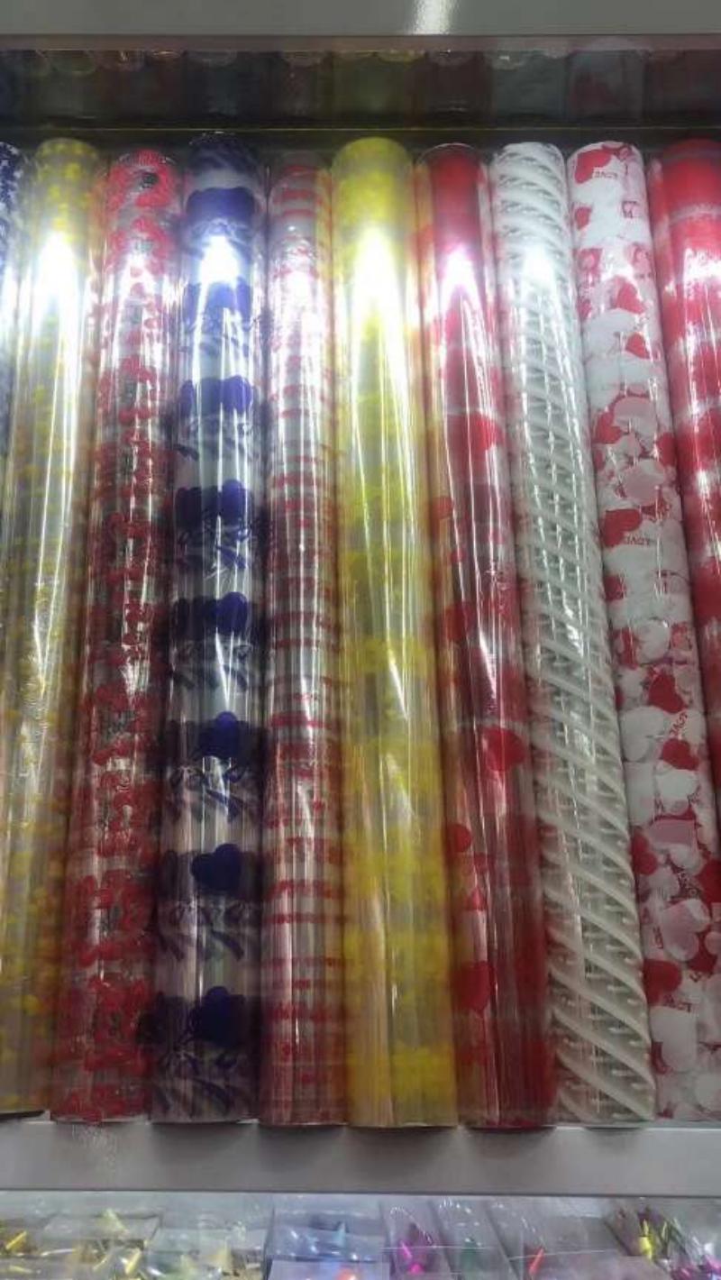Colorful wrapping paper rolls and exquisite gift box packaging are suitable for festival, wedding and party decoration