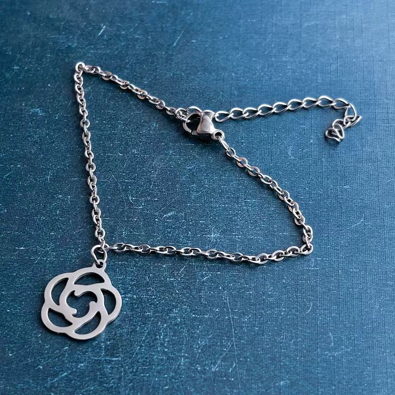 Fashionable and simple stainless steel cut titanium steel bracelet pendant, DIY personalized and trendy accessory necklace pendant Item Picture