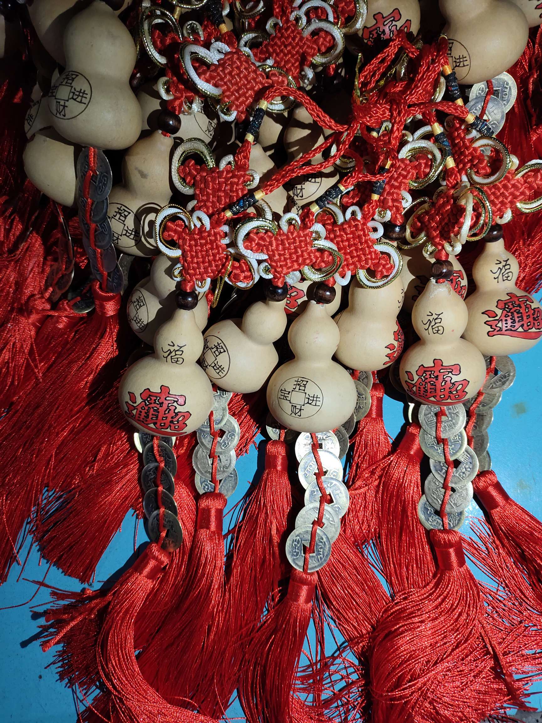 All kinds of natural small gourd pendants and rattle drums Item Picture