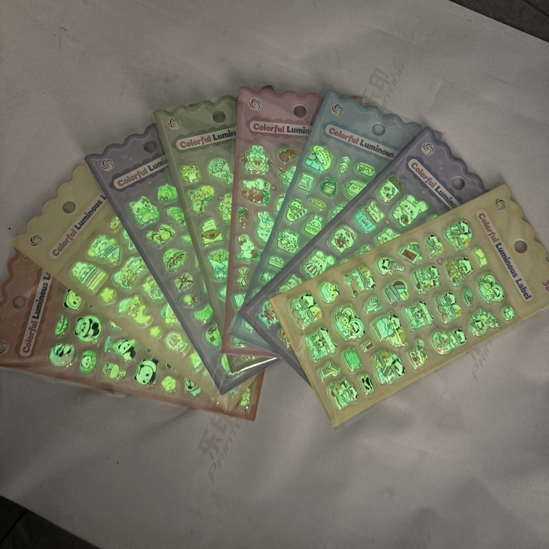 Cartoon three-dimensional embossed gold powder luminous stickers, cartoon mobile phone diy decorative stickers, resin crystal decorative stickers Specification image