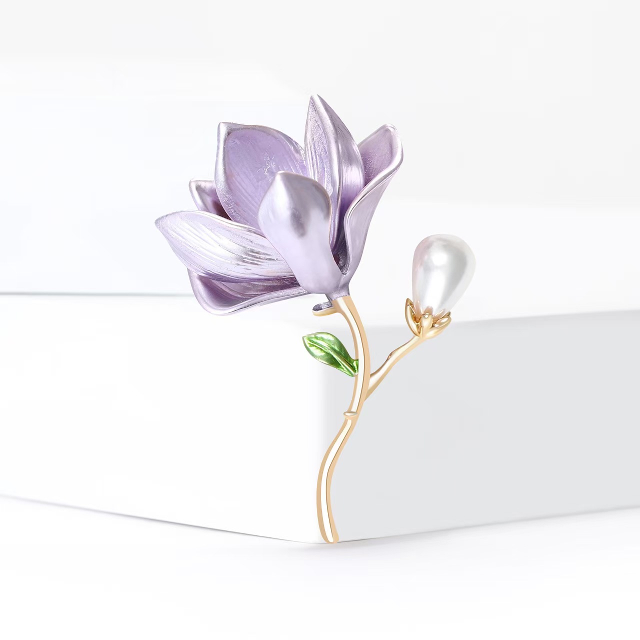 Cross-border best-selling European and American fashion and creative enamel curcuma pearl brooch, alloy diamond-encrusted, versatile suit and personalized accessory Specification image