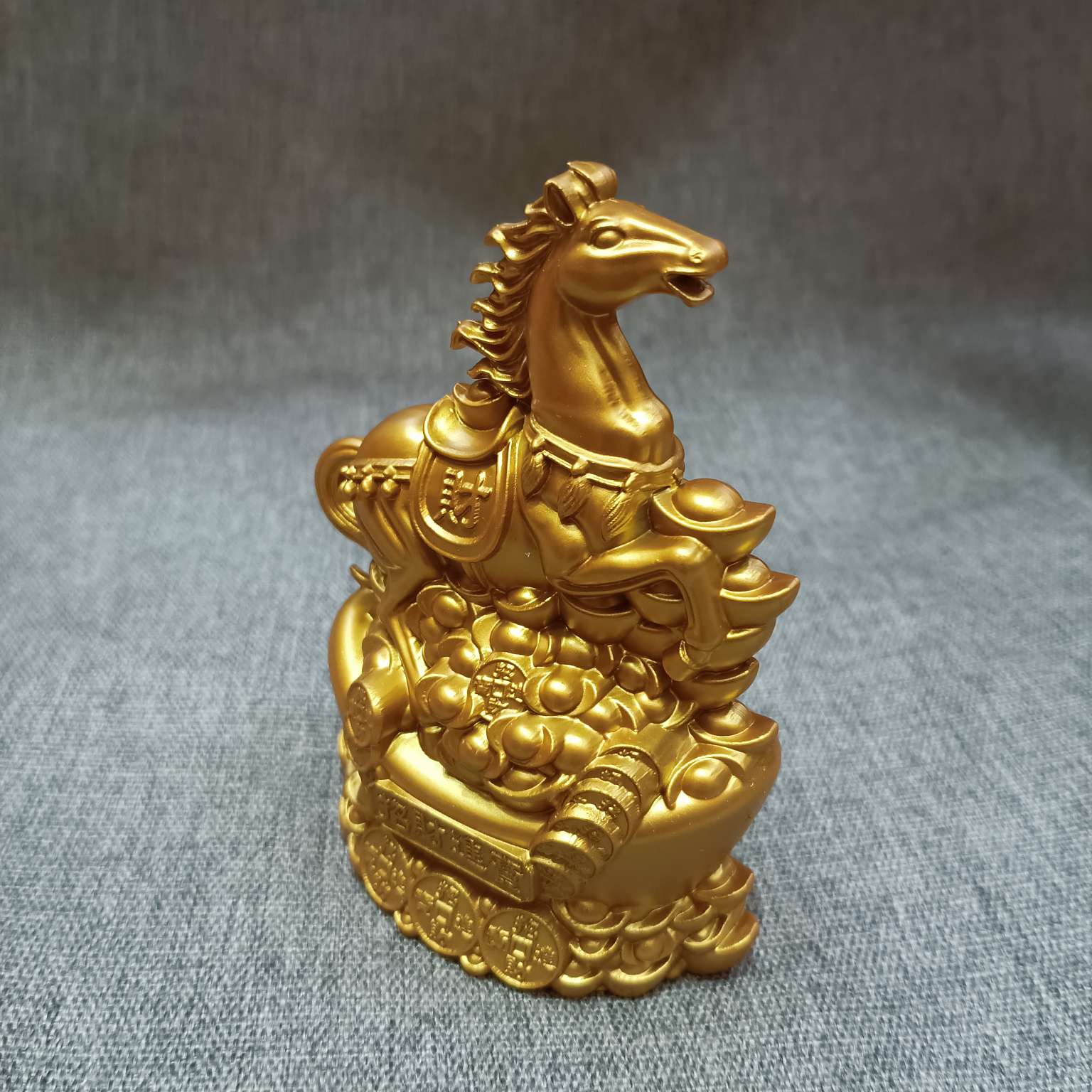 Zhonggong Craft alloy ornaments with gold ingots are about to bring wealth detail image 3