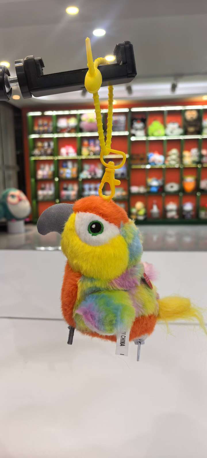 Cross-border bestseller Kuanghai Doudou Bird electric cat toy, sound-making simulation birds, birds, sparrows, black phoenixes, parrot nests, singing recording, wing-flapping birds, plush toy pendants, fledings details Picture