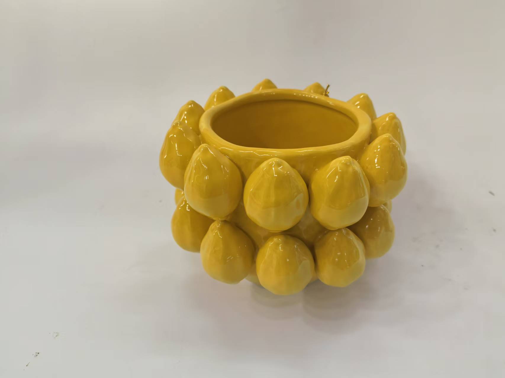 33165 High-temperature ceramic fruit display item storage