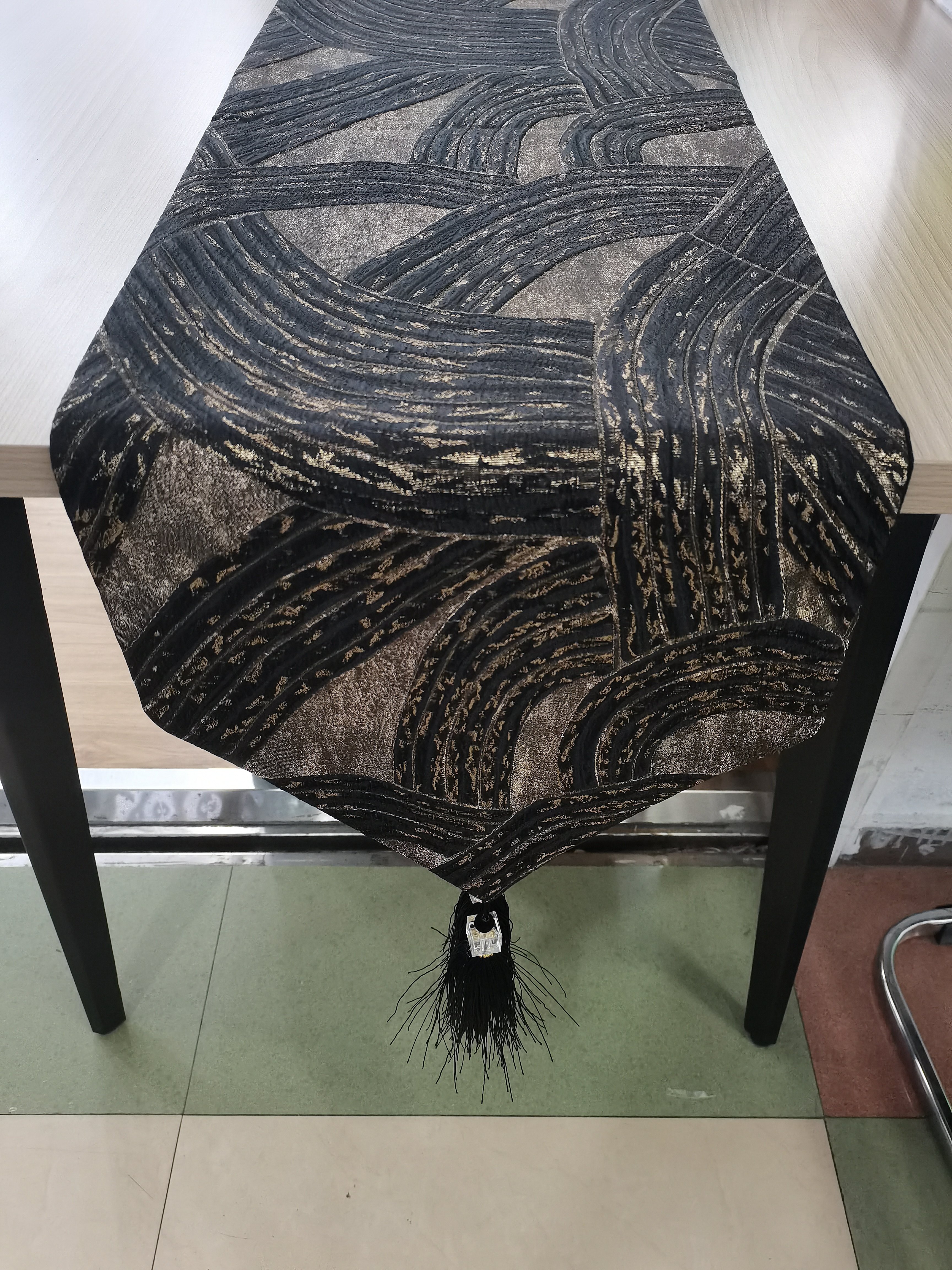 专供PVC餐垫欧式西餐厅格日西餐厅酒店防滑餐桌垫64桌旗桌旗编织杯垫流苏桌布库存春日风格蕾丝桌布桌旗