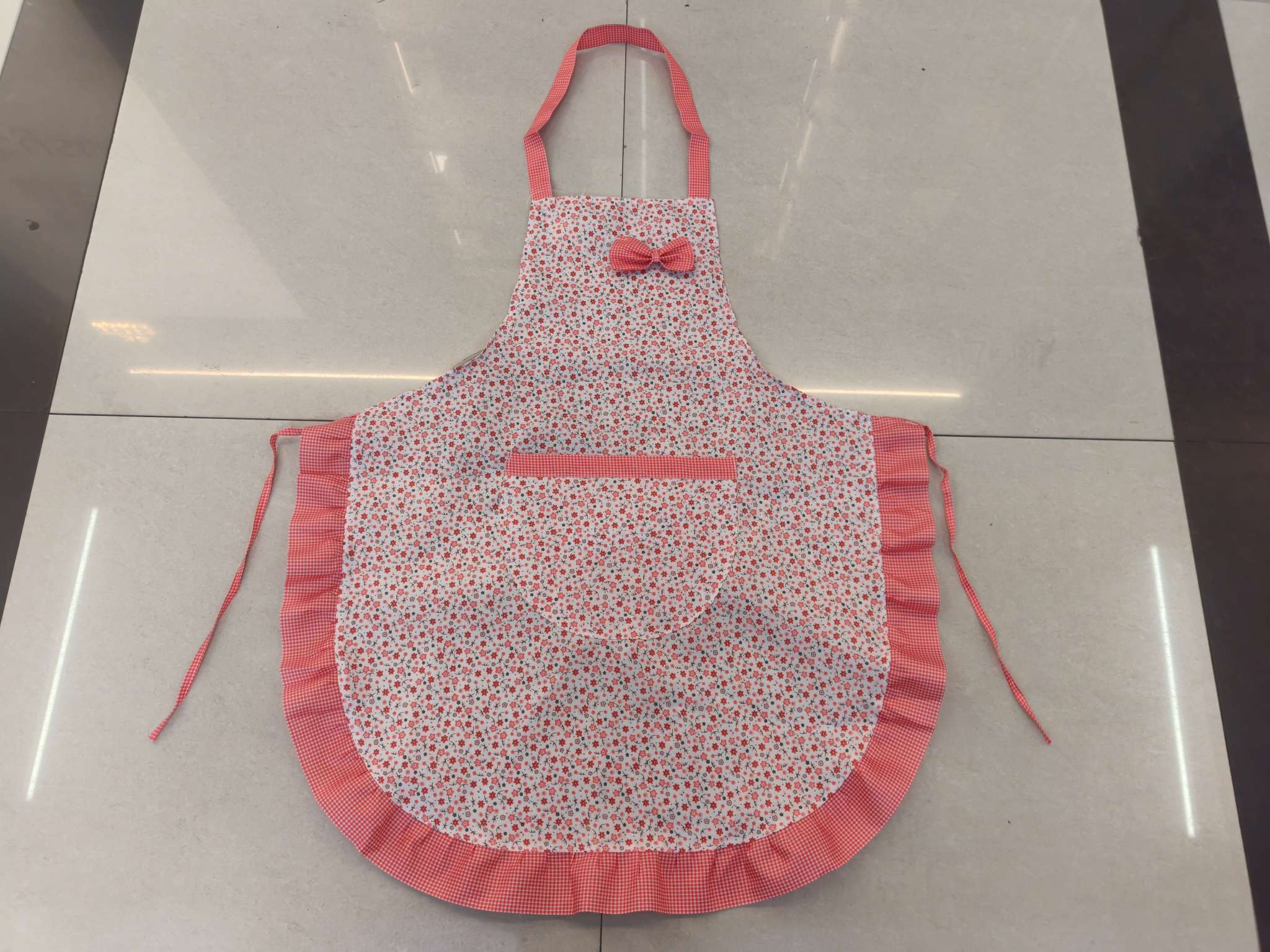 Lace apron Korean-style fashionable kitchen oil stain cooking apron, cute and durable work, household cleaning, baking apron