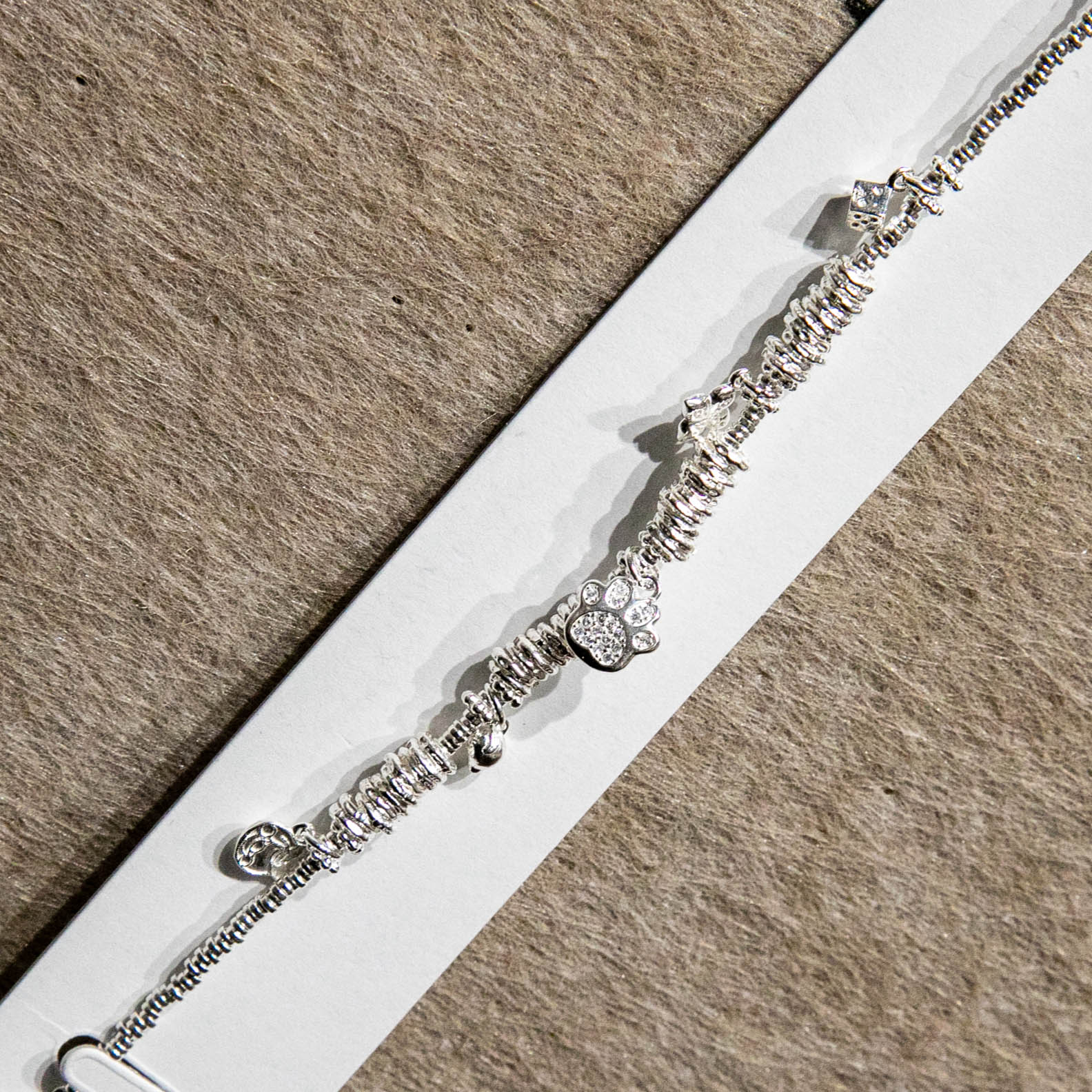 S925 Plain Silver Fashion Craftsmanship Lucky Cute Claws · Lively Cat Claws Dice Bell Beaded 925 Silver bracelet Item Picture