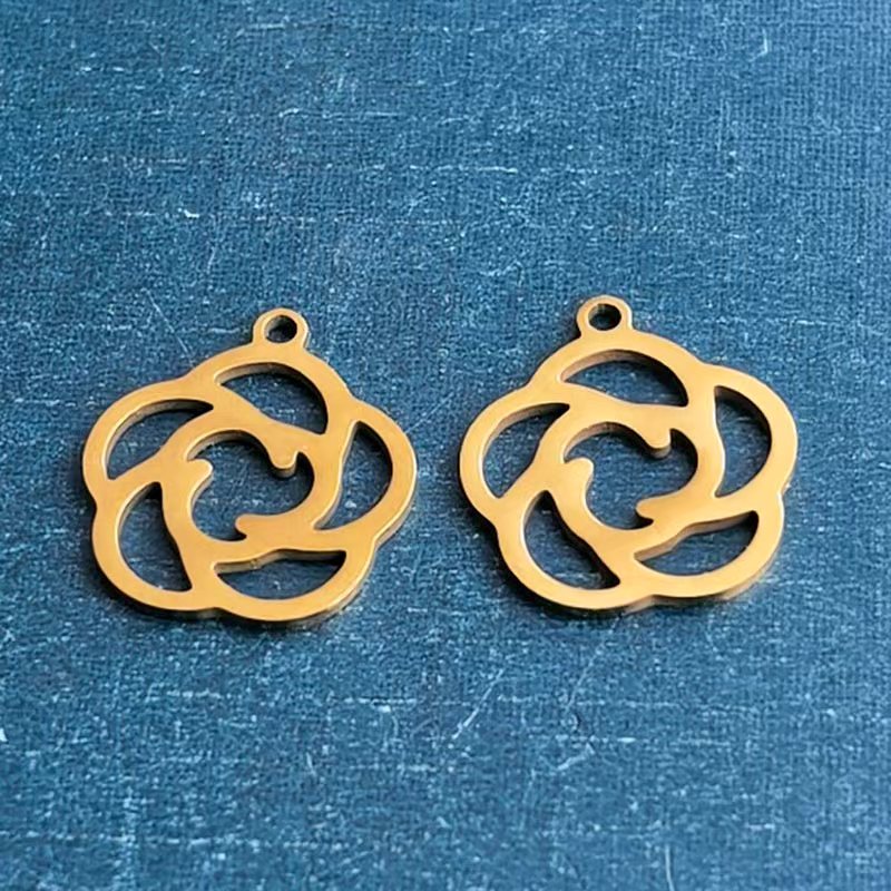 Fashionable and simple stainless steel cut titanium steel bracelet pendant, DIY personalized and trendy accessory necklace pendant details Picture