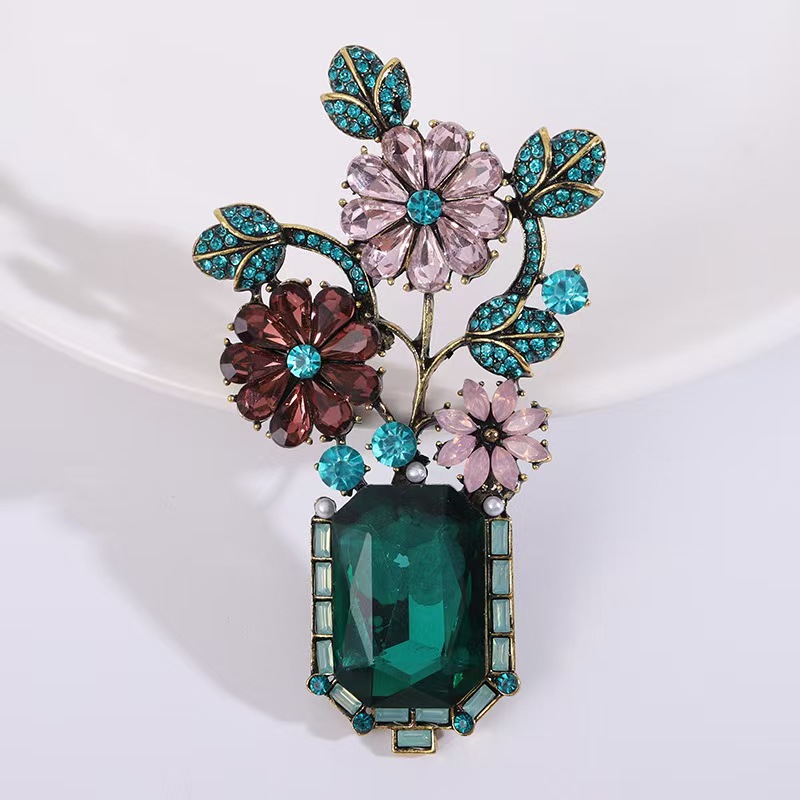 Europa y américa retro barroco corte viento vaso broche temperamento strass flores pins moda atmósfera traje accesorios Specification image