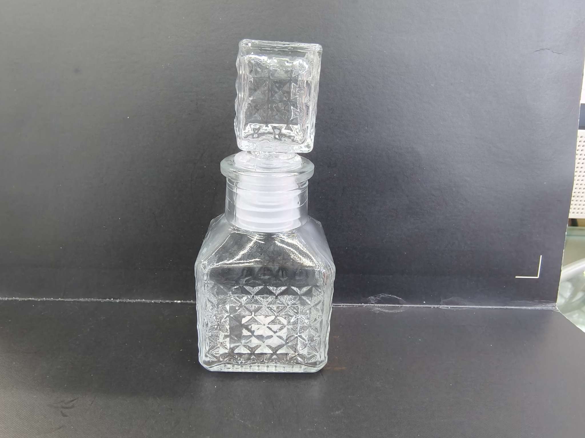 各种分酒瓶 糖果瓶 饮料果汁玻璃制品50-100ml多容量的分酒瓶