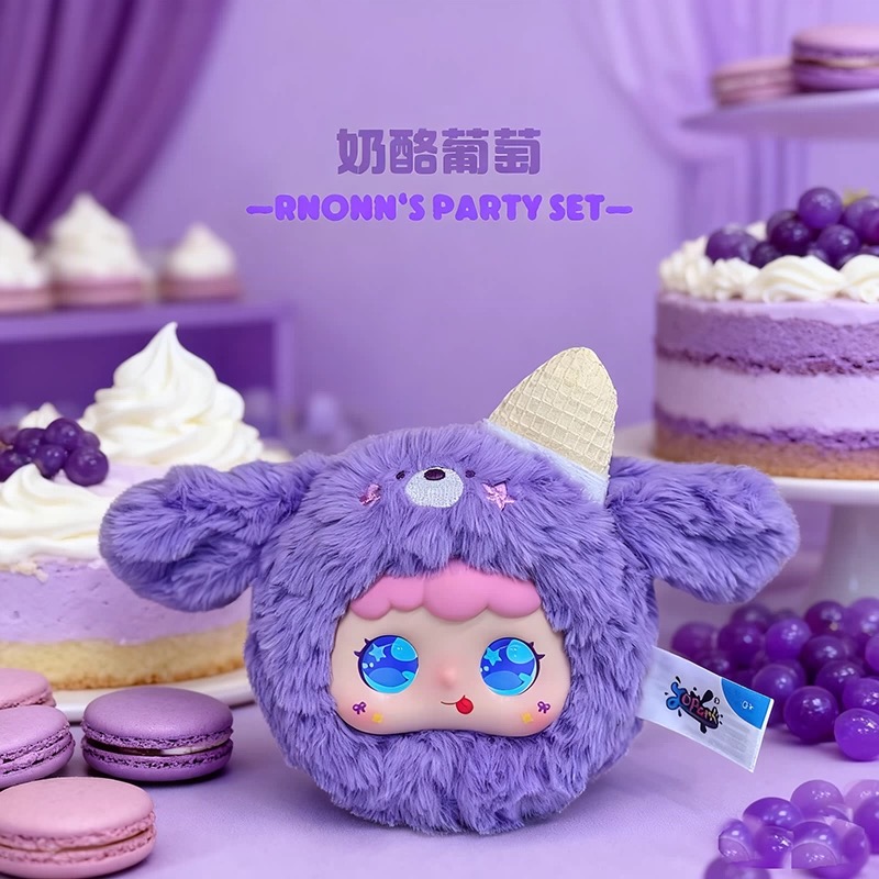 An intelligent AI chatbot toy with eyes for a tea party Application Scenario
