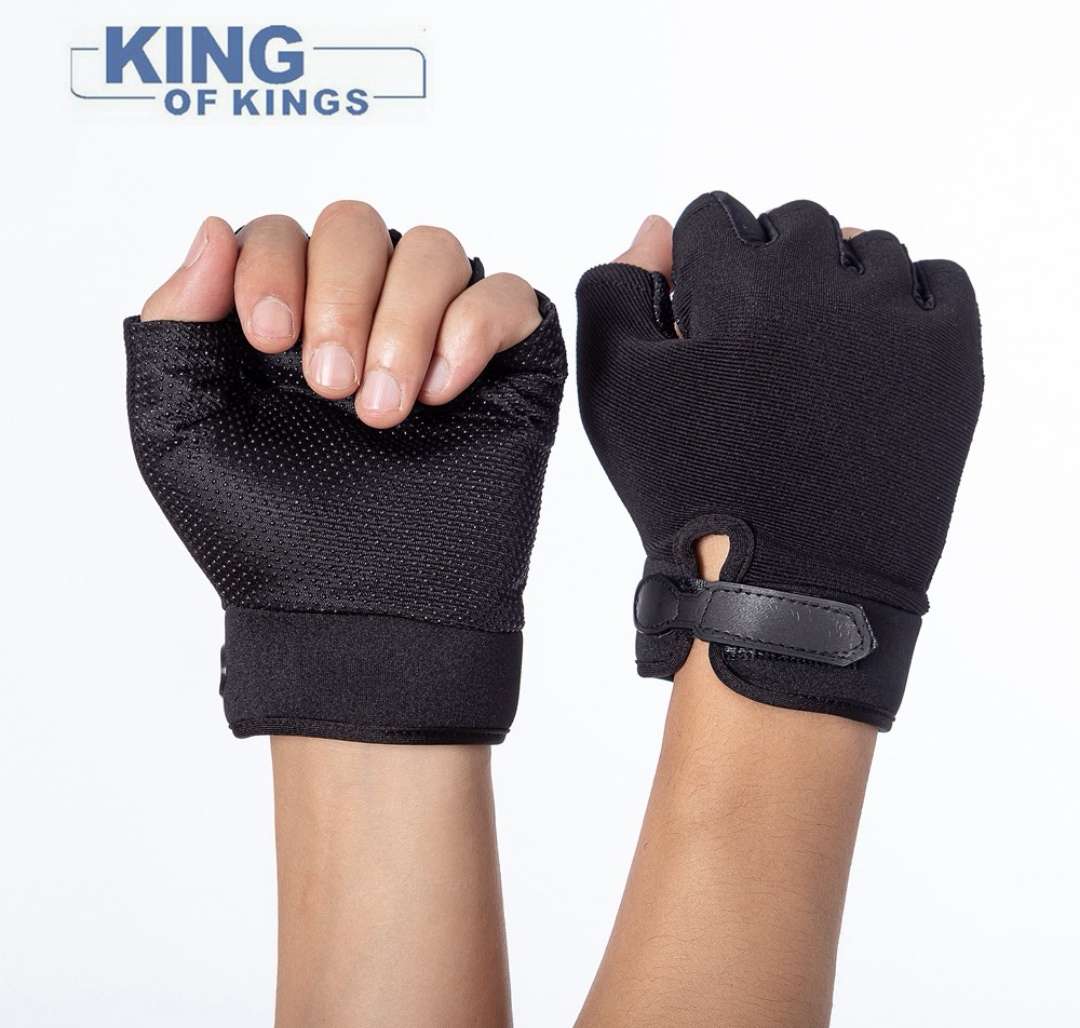 Factory direct supply of half-finger sports gloves