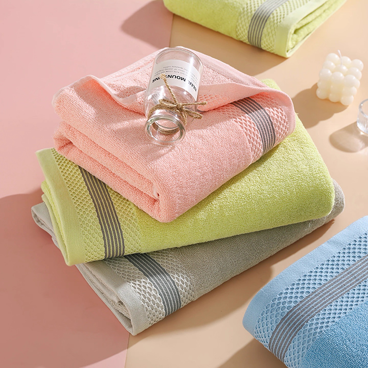 Casual and versatile bath towel details Picture