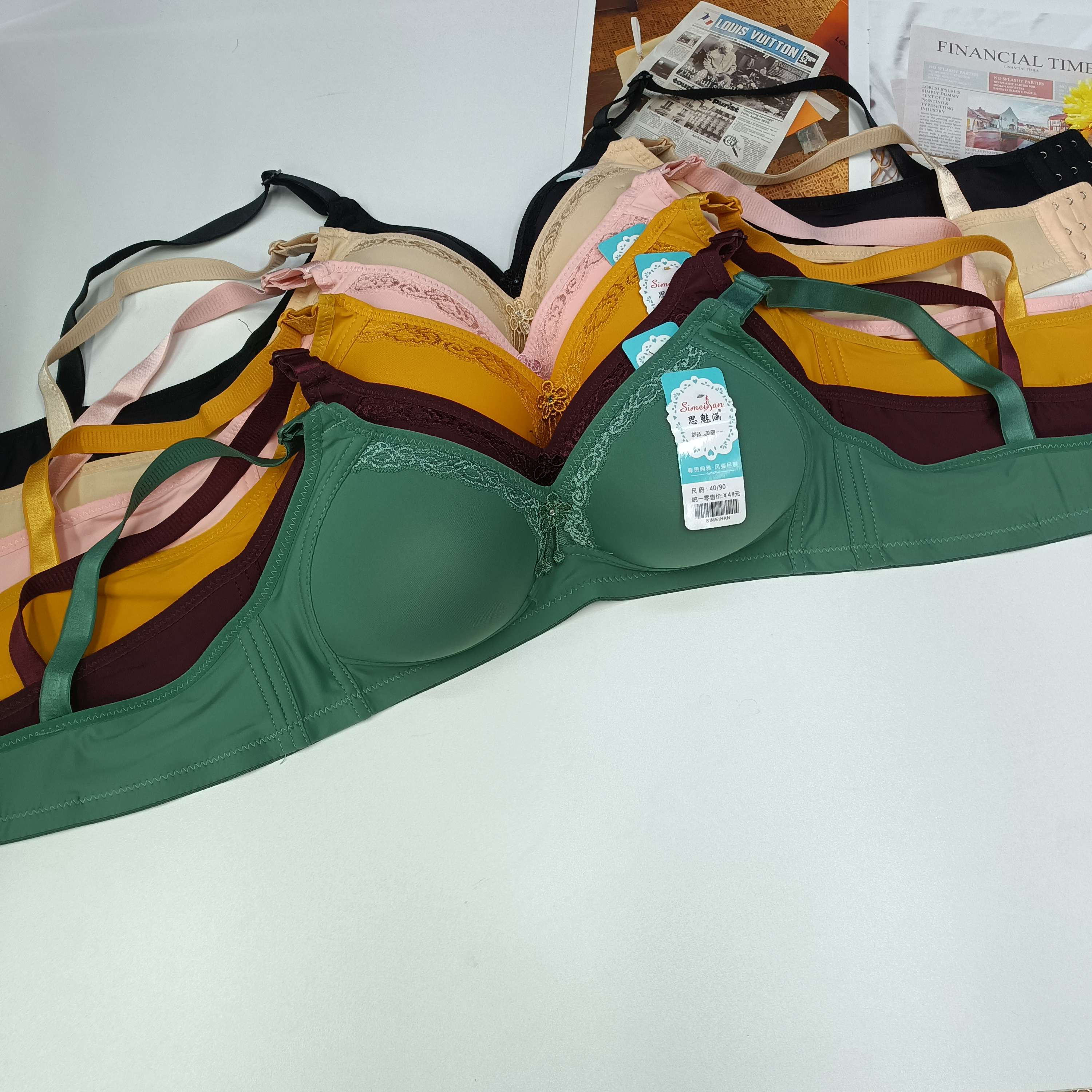 FCM-2207# Women's bras for export to the Middle East and Africa. Women's bras without underwire, women's gathering embroidered decoration, comfortable and breathable, QNI Item Picture