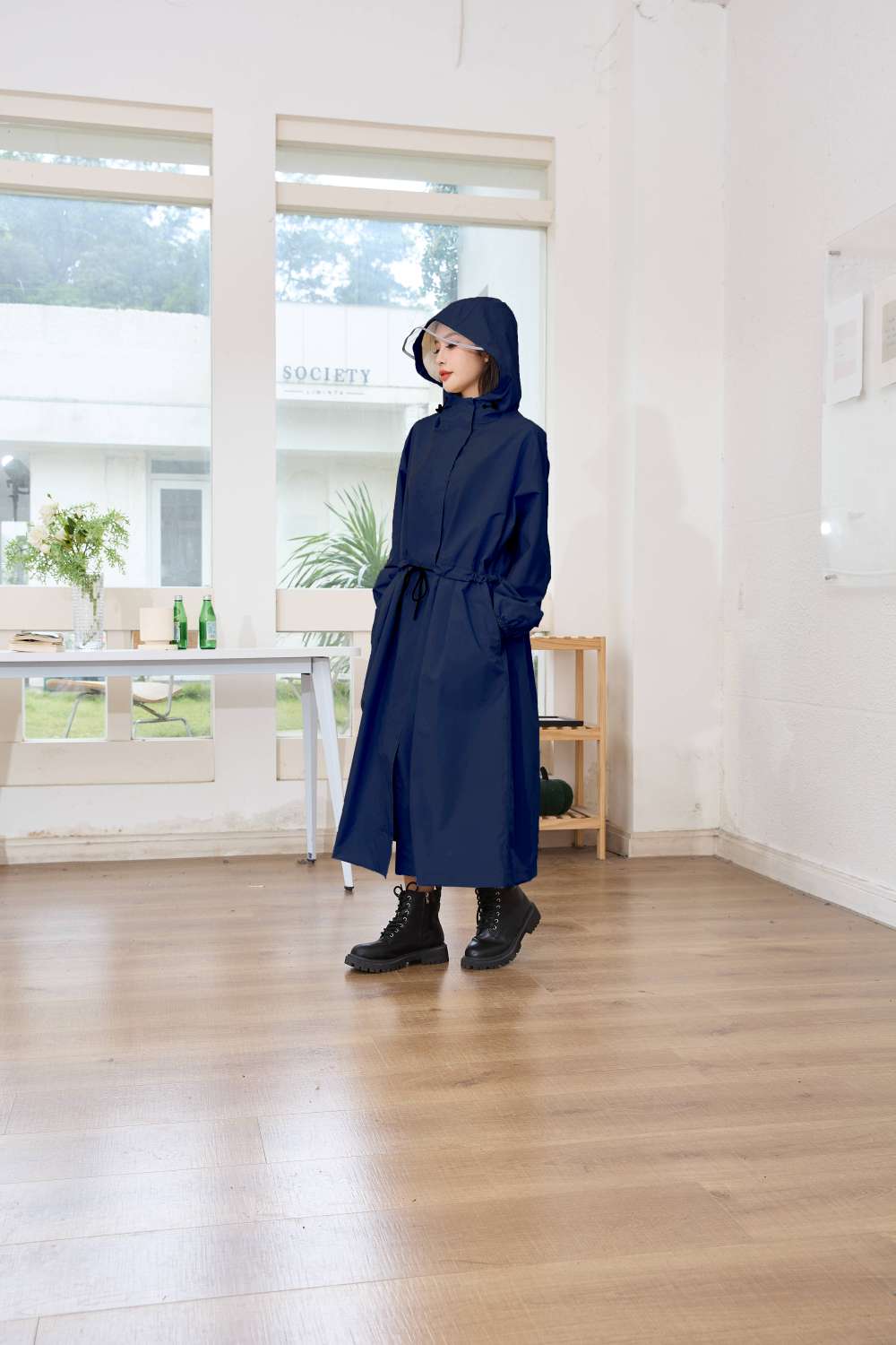 连体雨衣、雨披实物图