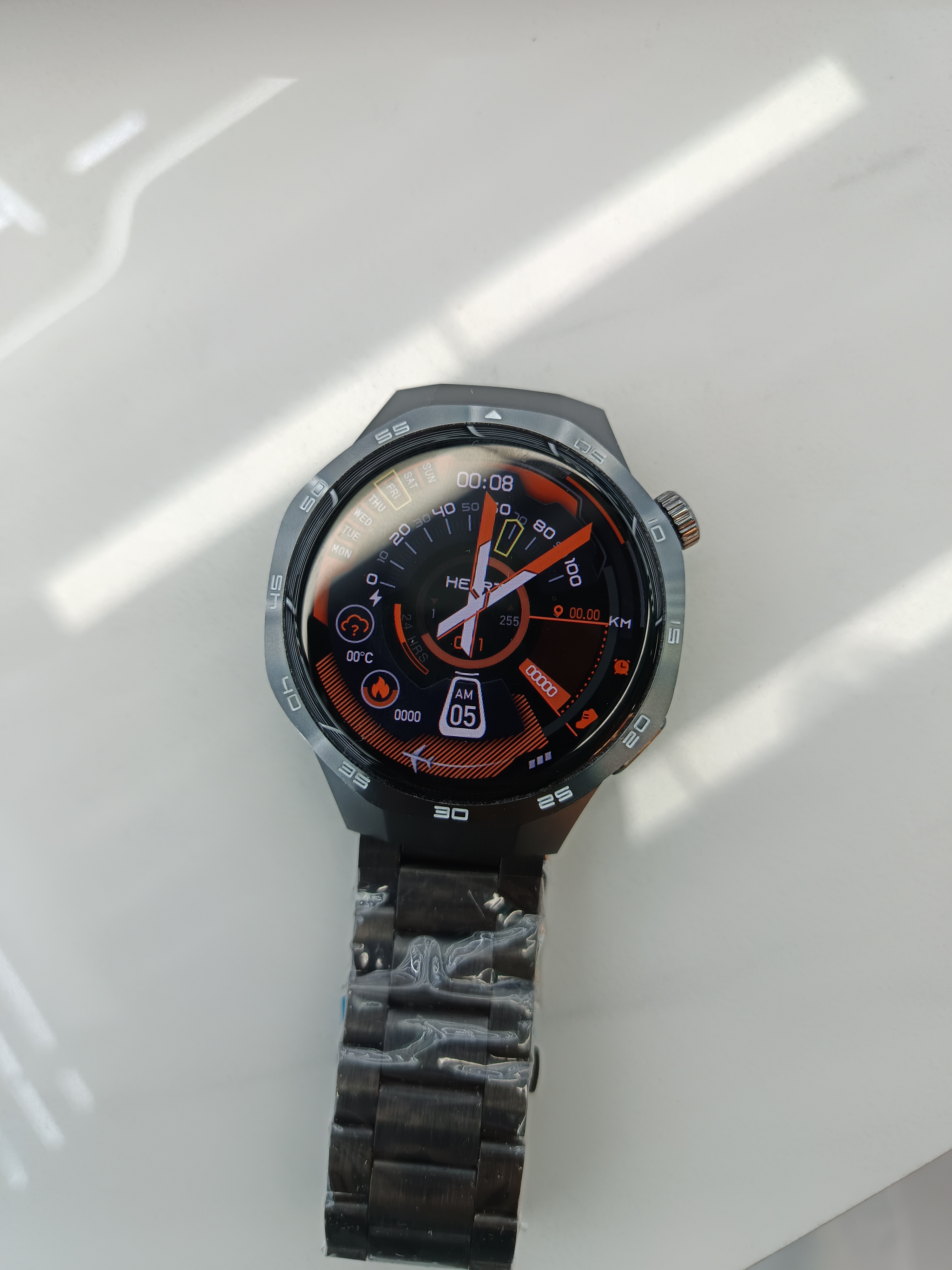 AEMAI YX135 smart sports round watch for making and receiving calls, heart rate and blood pressure detection, sports silicone 2 straps with accessories Item Picture