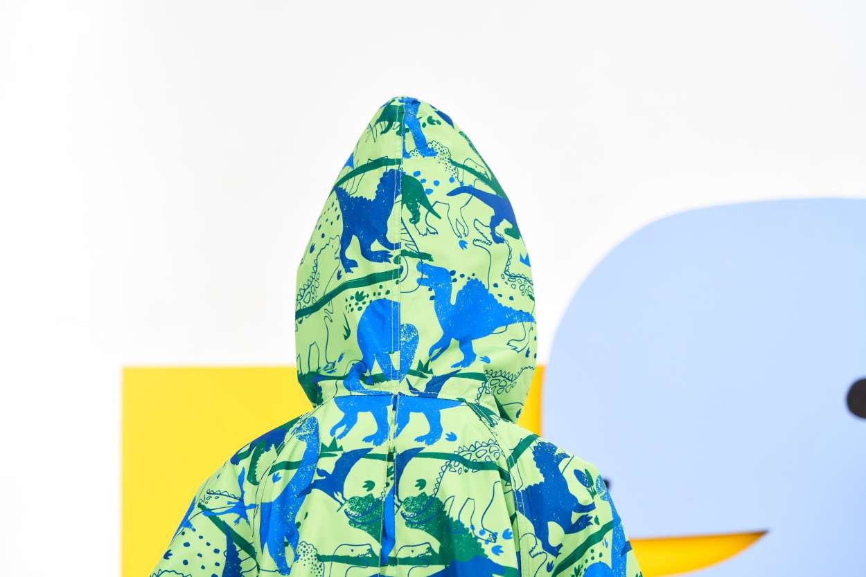 儿童背包雨衣满印卡通图案学生男孩女孩上学通勤反光安全防暴雨多尺码可选环保无气味柔软布料时尚网红宝妈必选雨衣【史前巨兽】详情图6