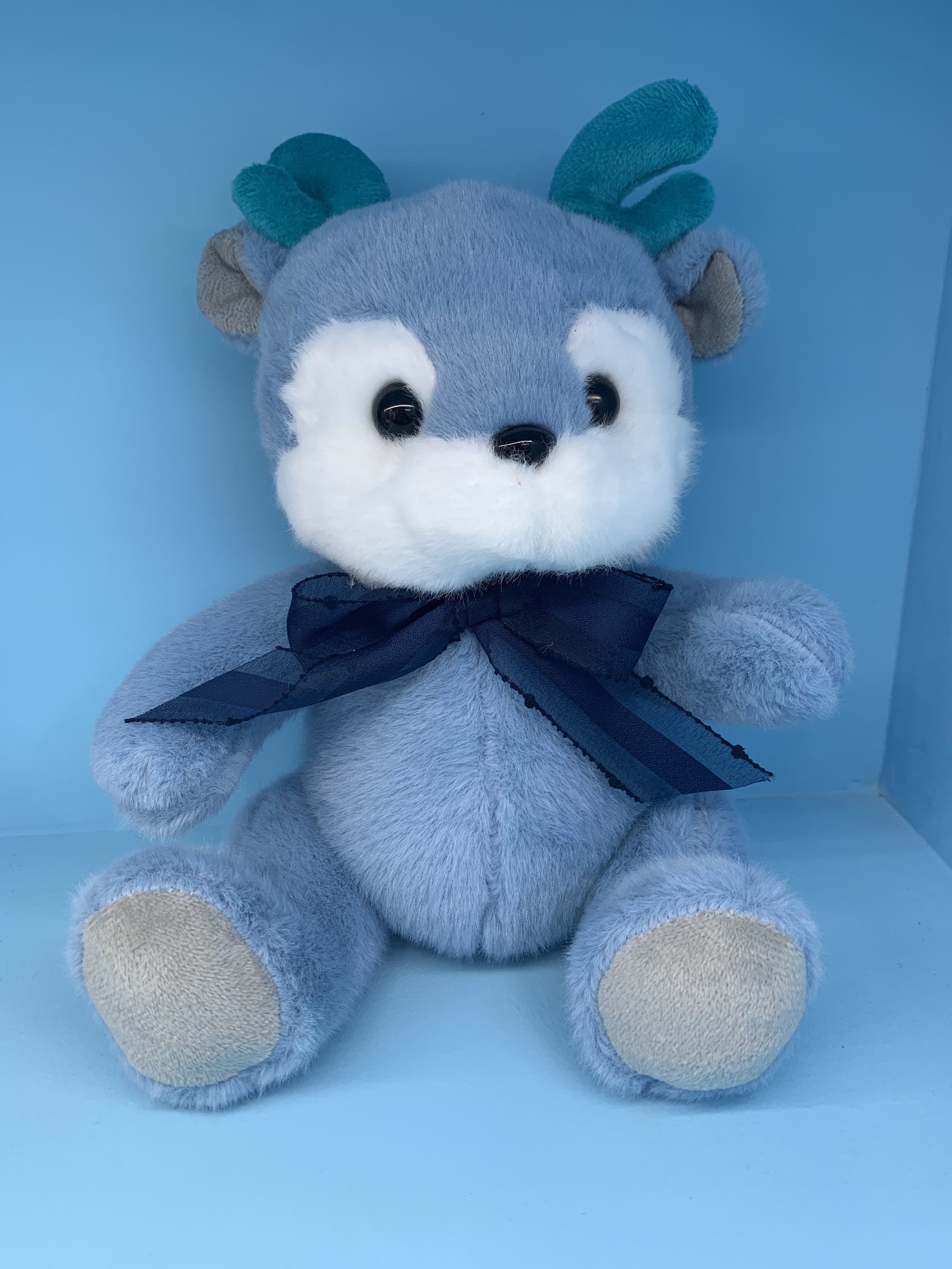 蓝色小鹿哭哭马AI玩具马年毛绒玩偶可爱软萌陪伴礼物