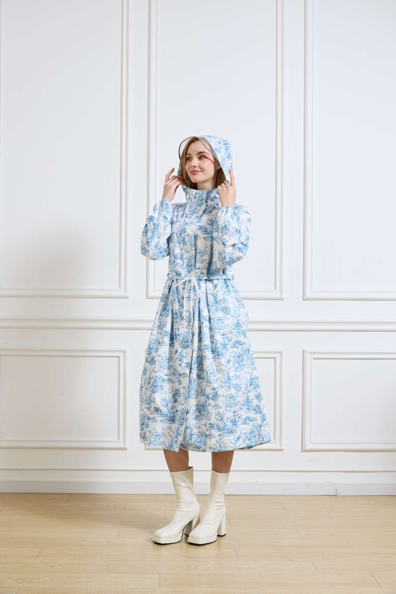 时尚风衣款女用雨衣古典法式油画风图案韩版流行图案可收腰防暴雨雨衣详情图3