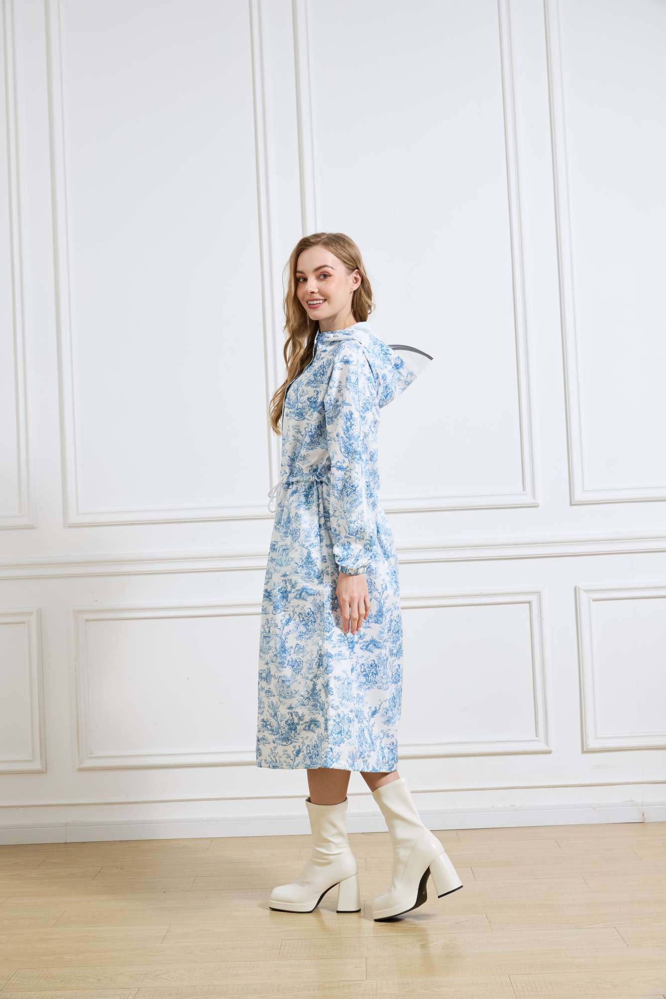 时尚风衣款女用雨衣古典法式油画风图案韩版流行图案可收腰防暴雨雨衣详情图4