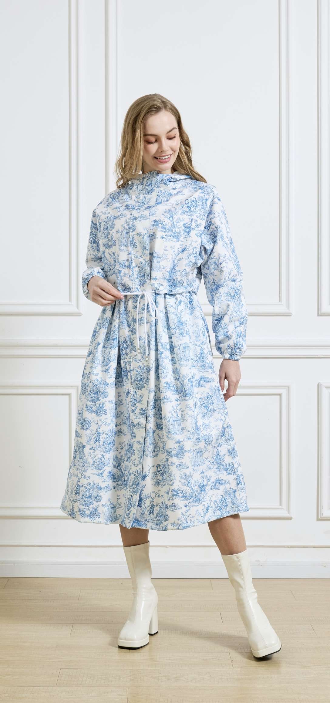 时尚风衣款女用雨衣古典法式油画风图案韩版流行图案可收腰防暴雨雨衣详情图5