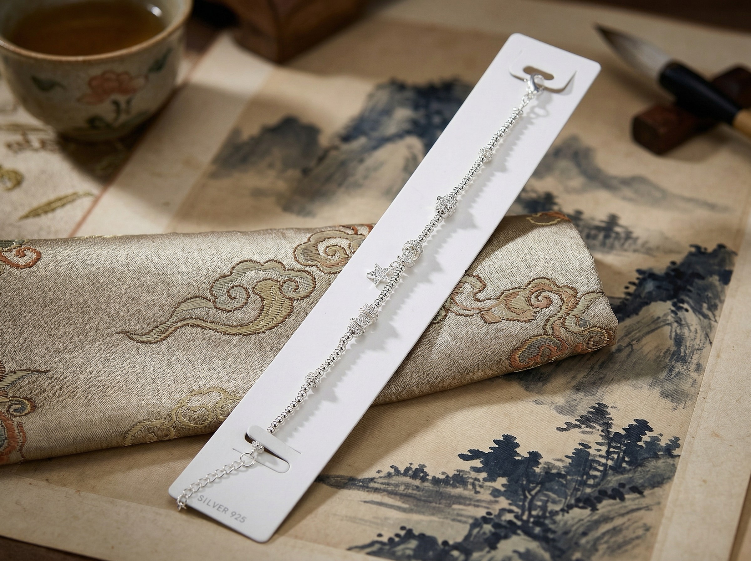 Fashionable and exquisite Star Language Flowing Light 925 Plain Silver Star Pendant beaded bracelet for women - Light Luxury, Niche, dynamic and whitening design sense jewelry