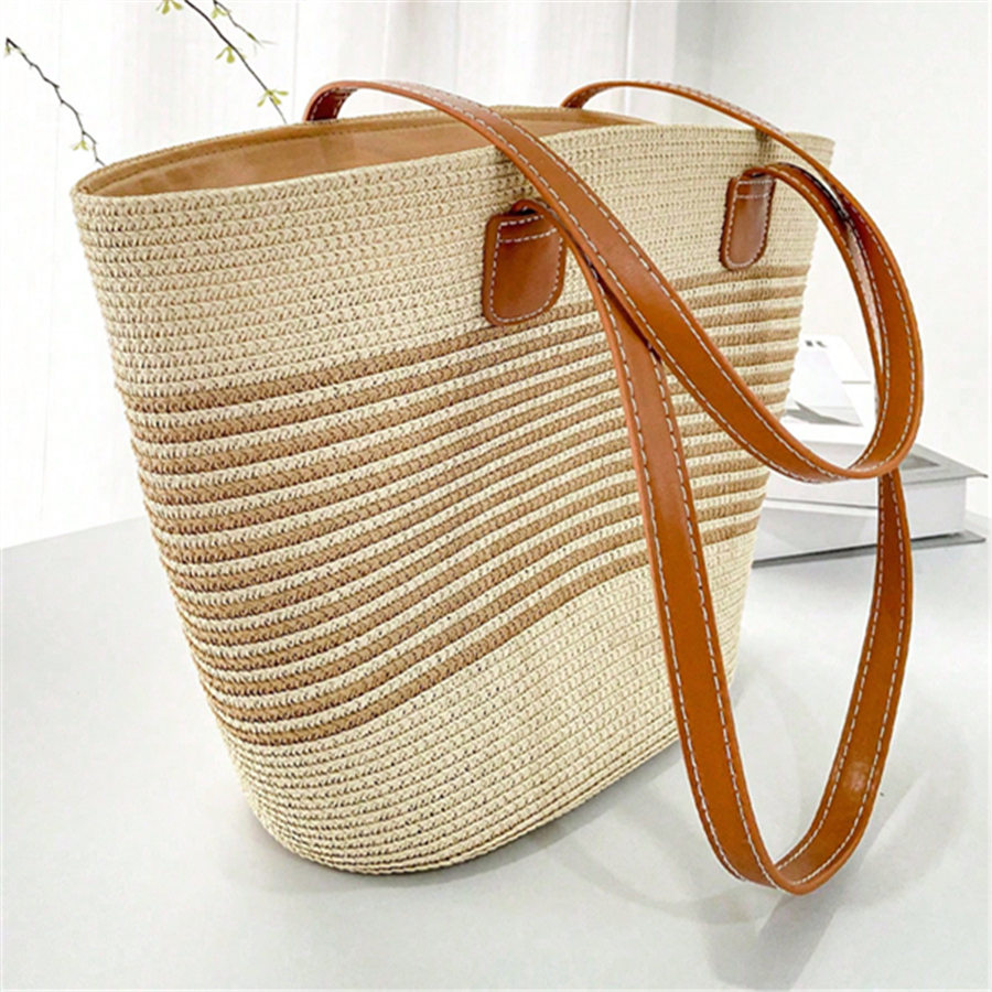 Cross-border new bestsellers: Women's spring and summer straw weaving bags, beach bags, single-shoulder crossbody bags, tote bags, urban style casual vacation bags, striped bags, hand-woven women's bags, and women's straw weaving art bags Application Scenario