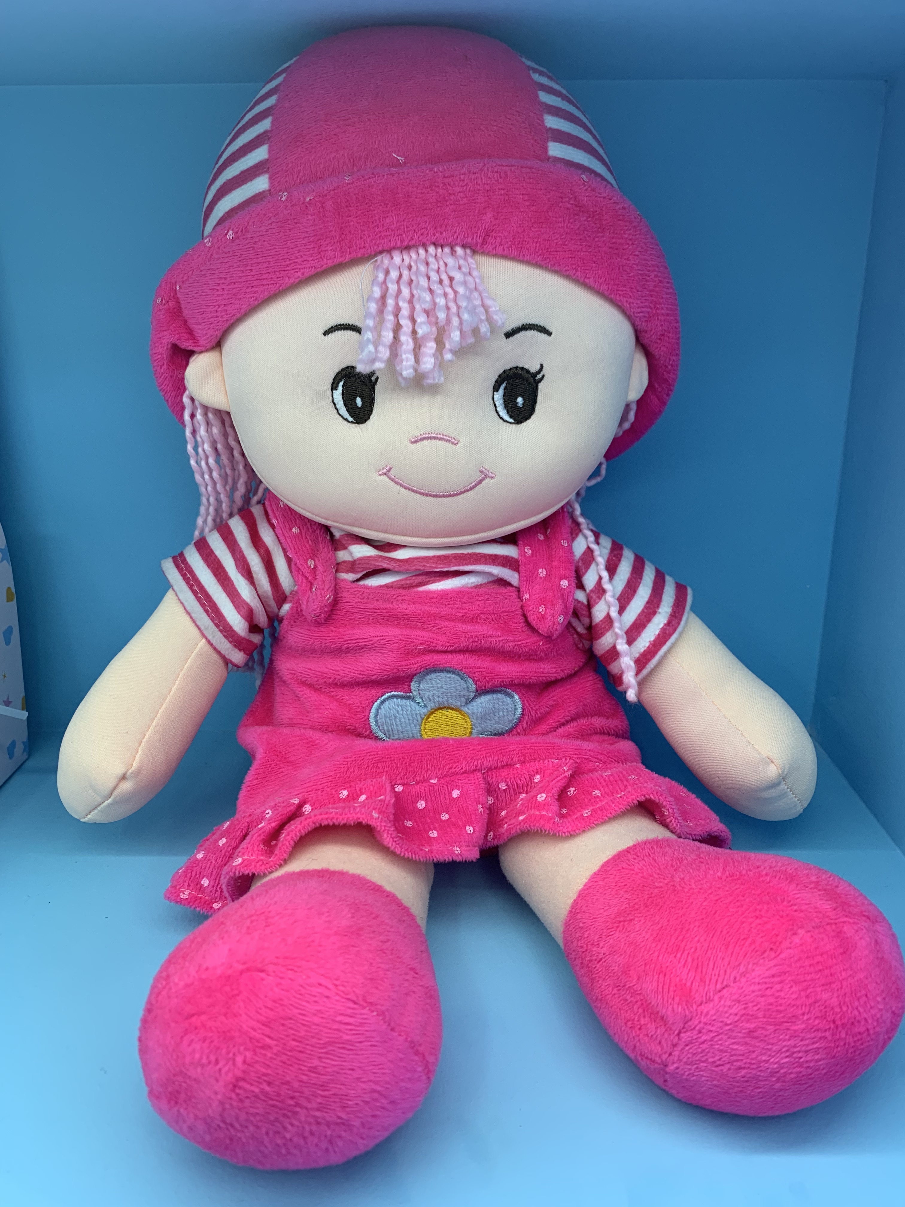 批发毛绒玩具娃娃玩偶哭娃毛绒挂件可爱柔软 plush