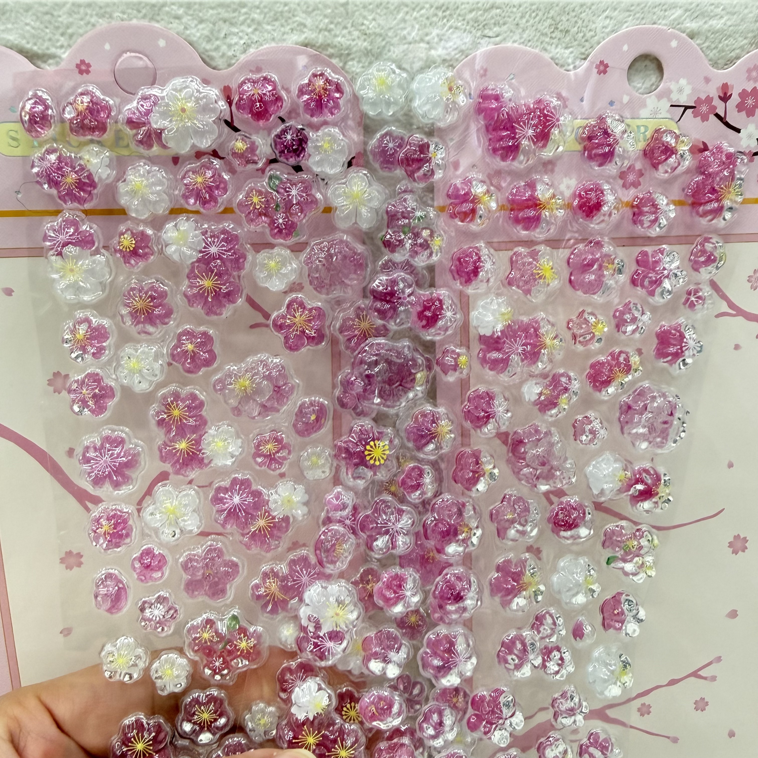 Cherry blossom relief crystal sticker cartoon diy mobile phone decorative sticker Flower three-dimensional relief crystal decorative sticker Application Scenario