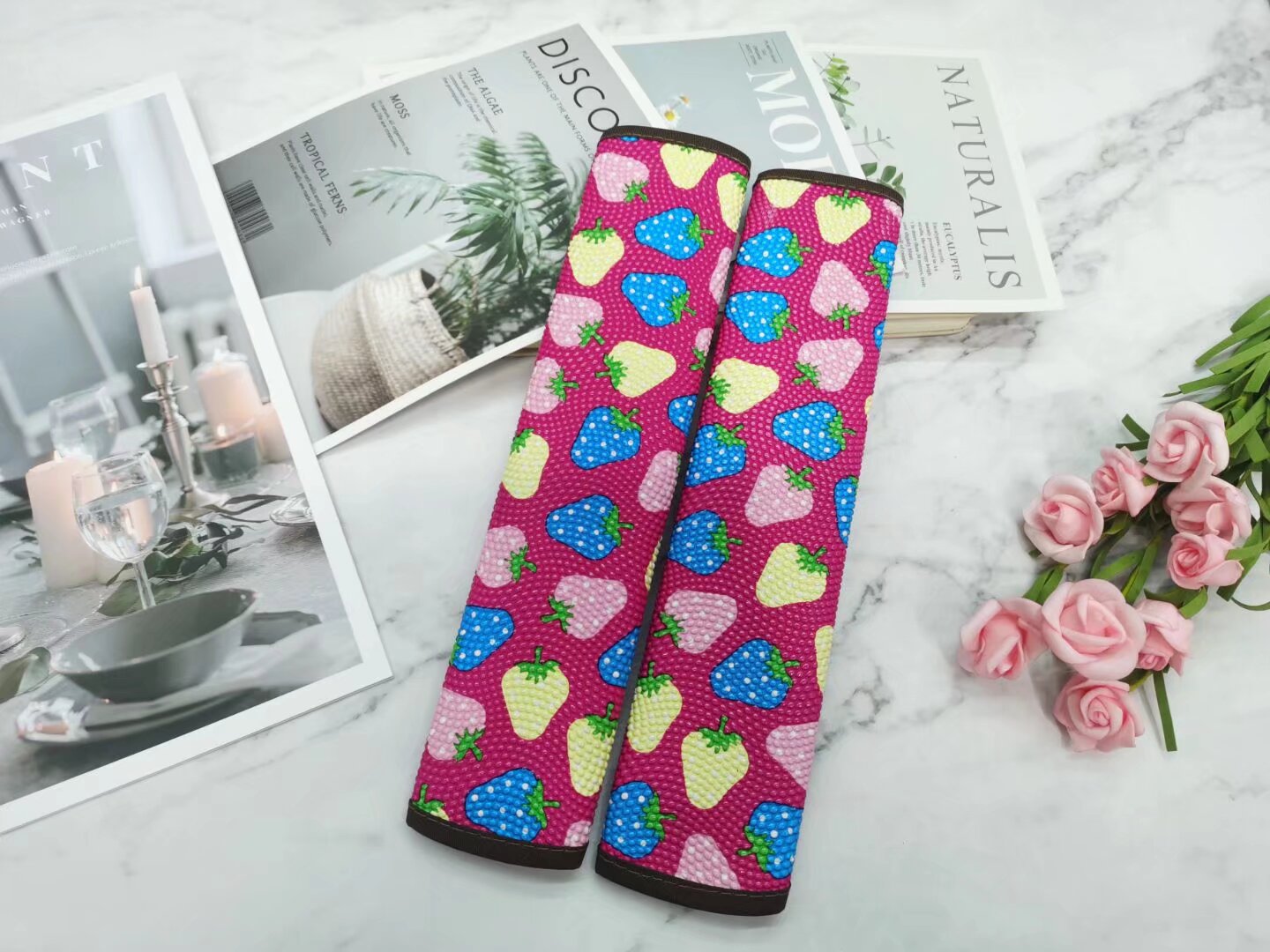 Fabric refrigerator door handle gloves, double door anti-collision protection, anti-ice hand, anti-cold, thickened protective cover, handle protection cover, car seat belt shoulder guard, cute ladies' interior decoration, anti-tightness, pressure-relieving, extended, breathable for all four seasons, summer Application Scenario