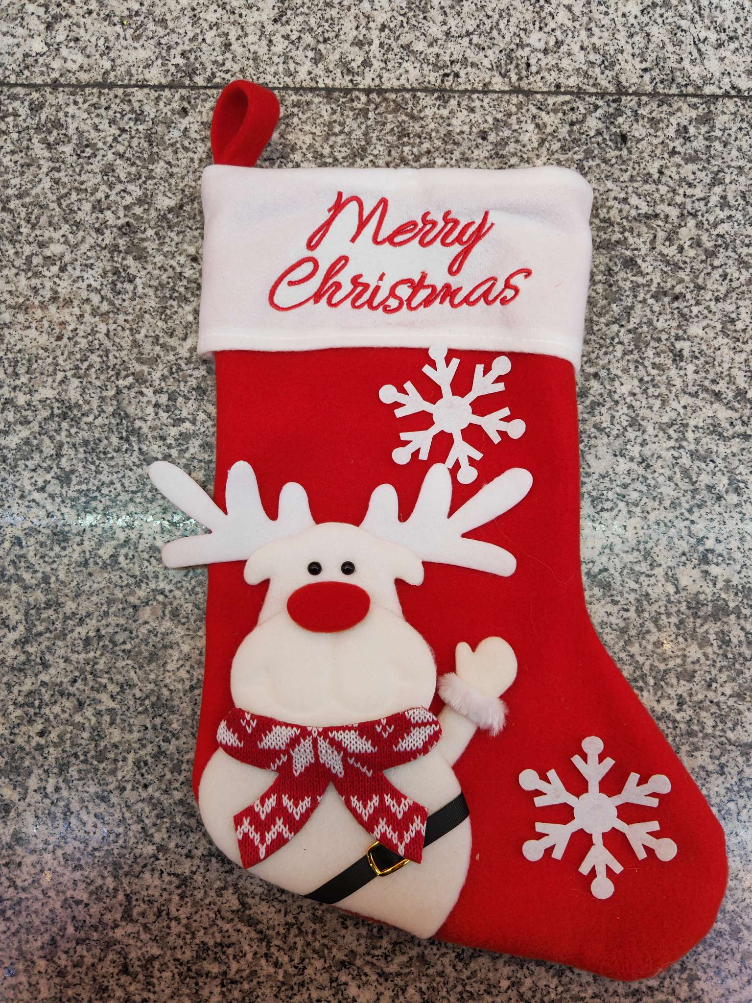 Santa Claus socks, Christmas wreaths, office decorations, figurines