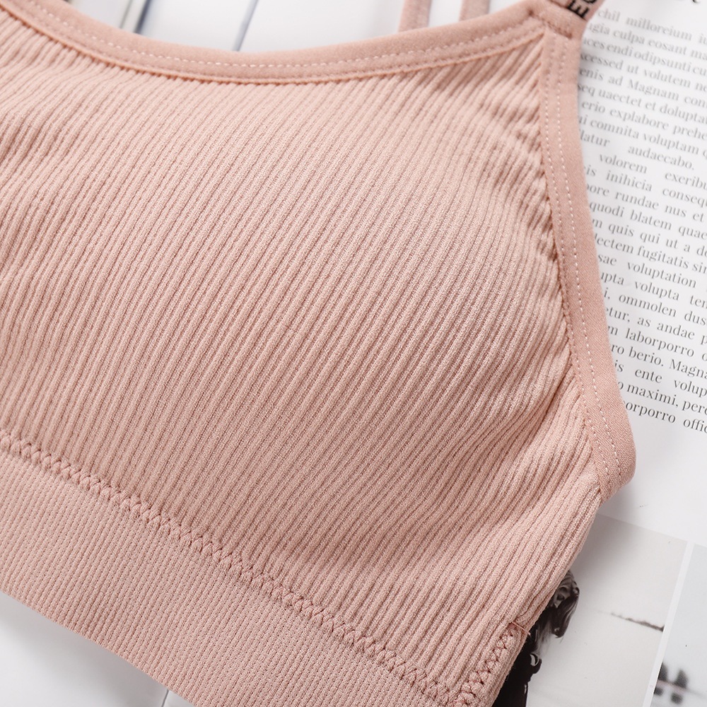 8880# Women's halter top for export to the Middle East and Africa. Women's sports halter top without steel rims, comfortable and close-fitting, QNI Item Picture