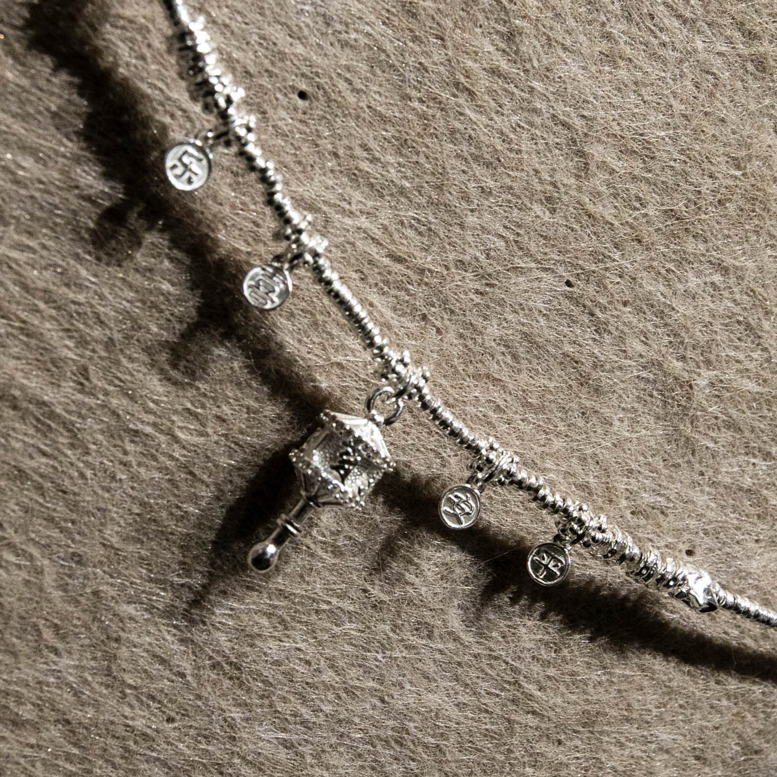 Fashionable and exquisite 925 Silver Fan Music Flow Rotating beaded bracelet for women, a new Chinese-style niche design sense, light luxury, fair appearance, good fortune and peace bracelet Specification image