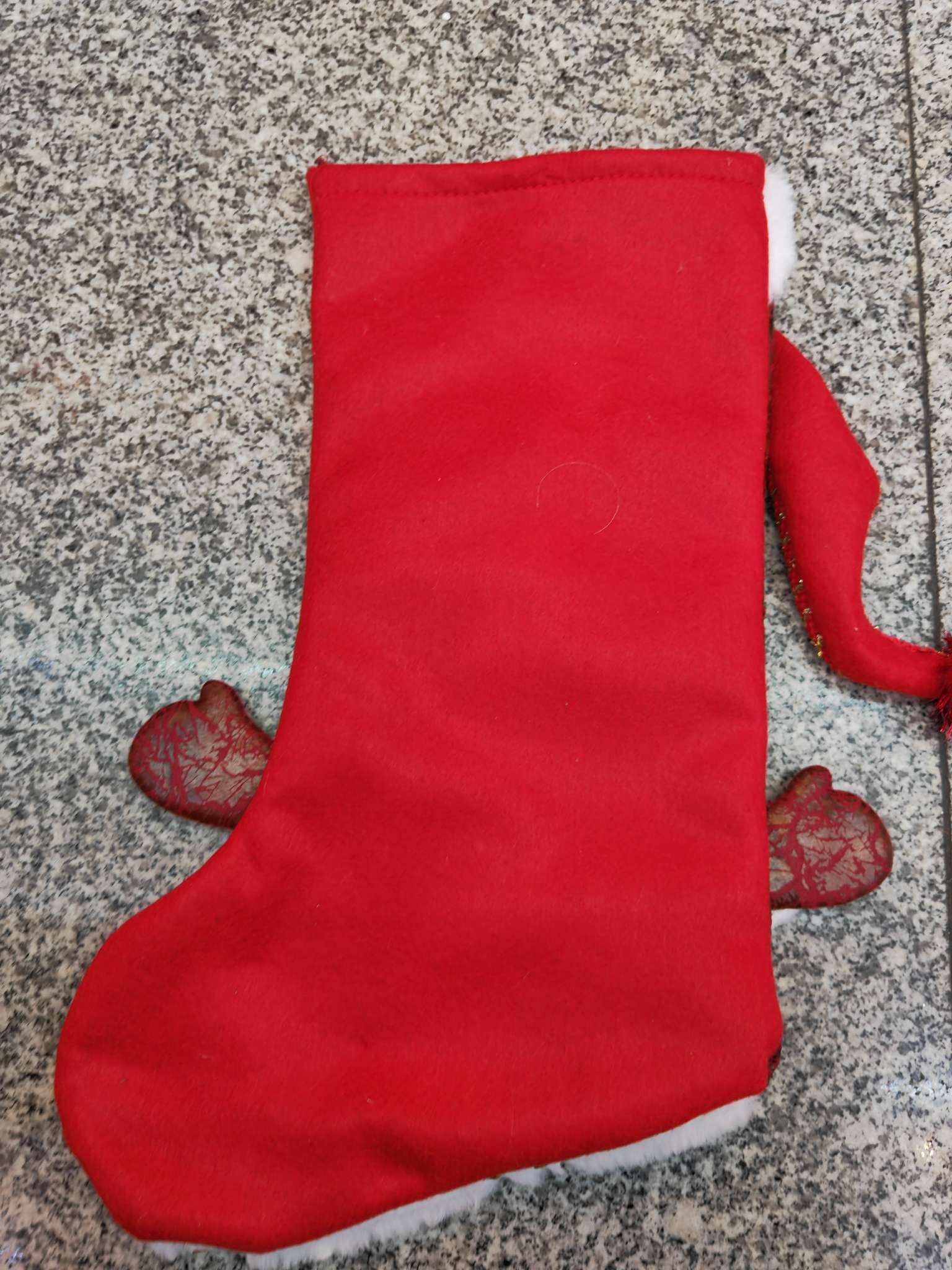 Santa Claus socks, Christmas wreaths, office decorations detail image 5