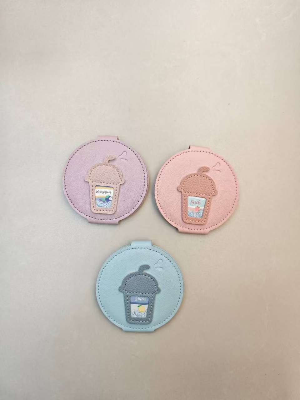 The pocket mirror of the makeup mirror is convenient for personalized students with multi-color macarons details Picture