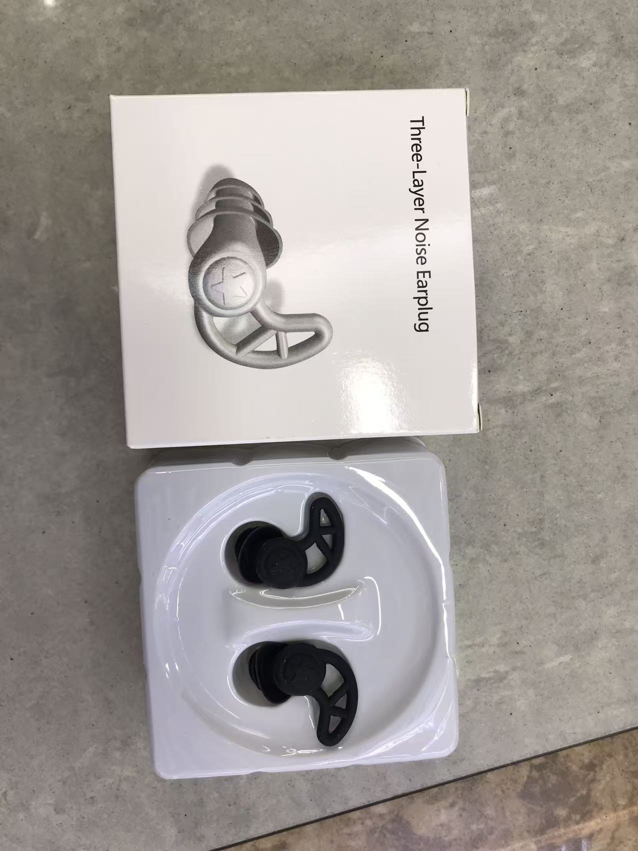 White packaging box, three-layer noise-cancelling earplugs with wire, earplug set, silicone earplugs details Picture