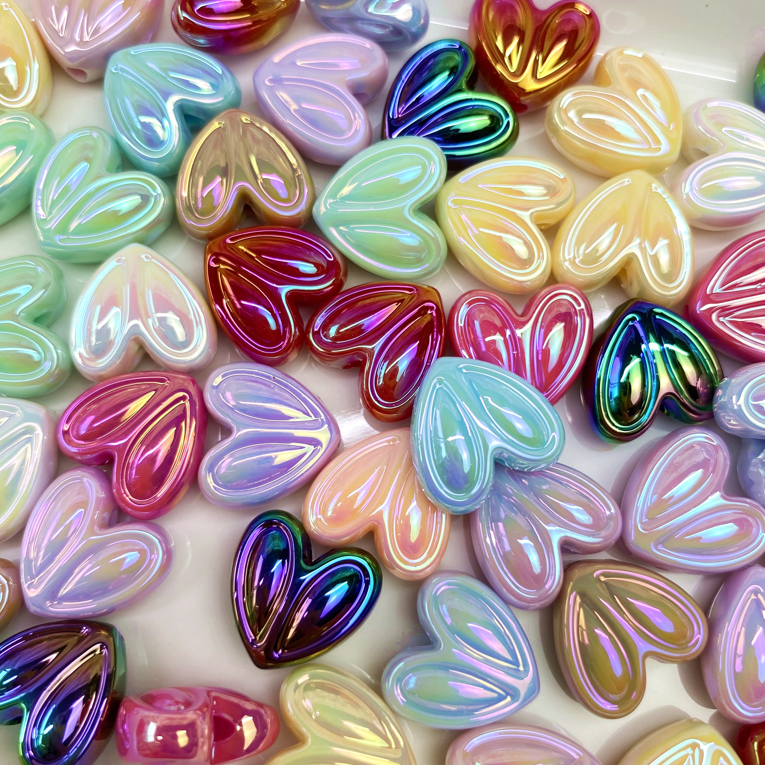 Acrylic solid color UV-coated rabbit ear heart diy/ straight hole beaded mobile phone chain keychain accessory material loose beads Application Scenario