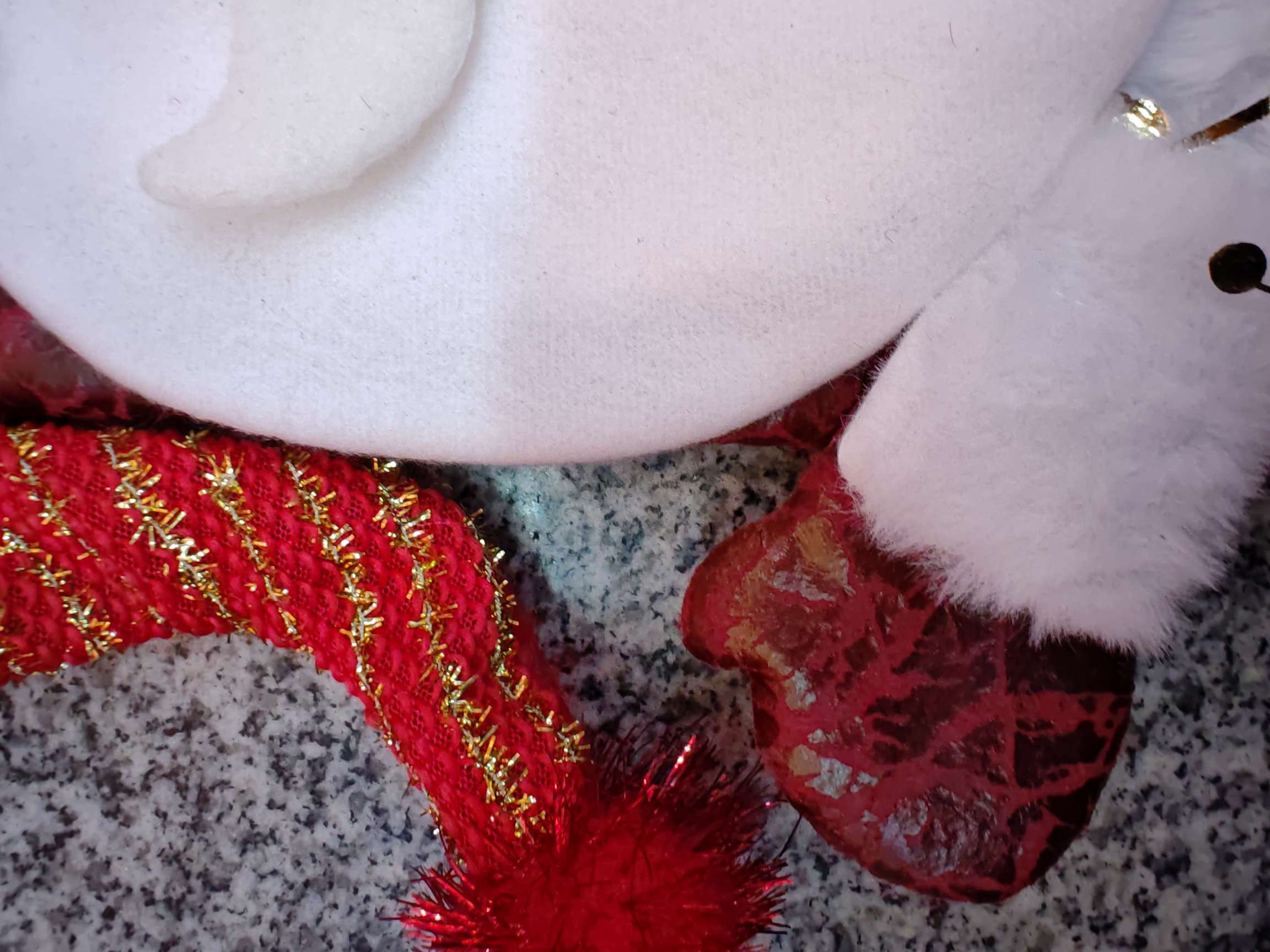 Santa Claus socks, Christmas wreaths, office decorations detail image 4