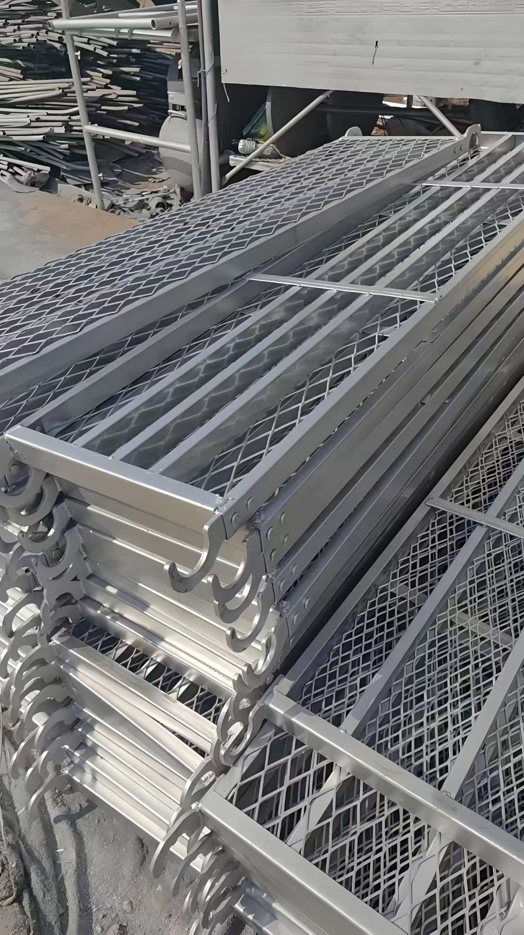 High-strength steel is made and equipped with steel supports detail image 7