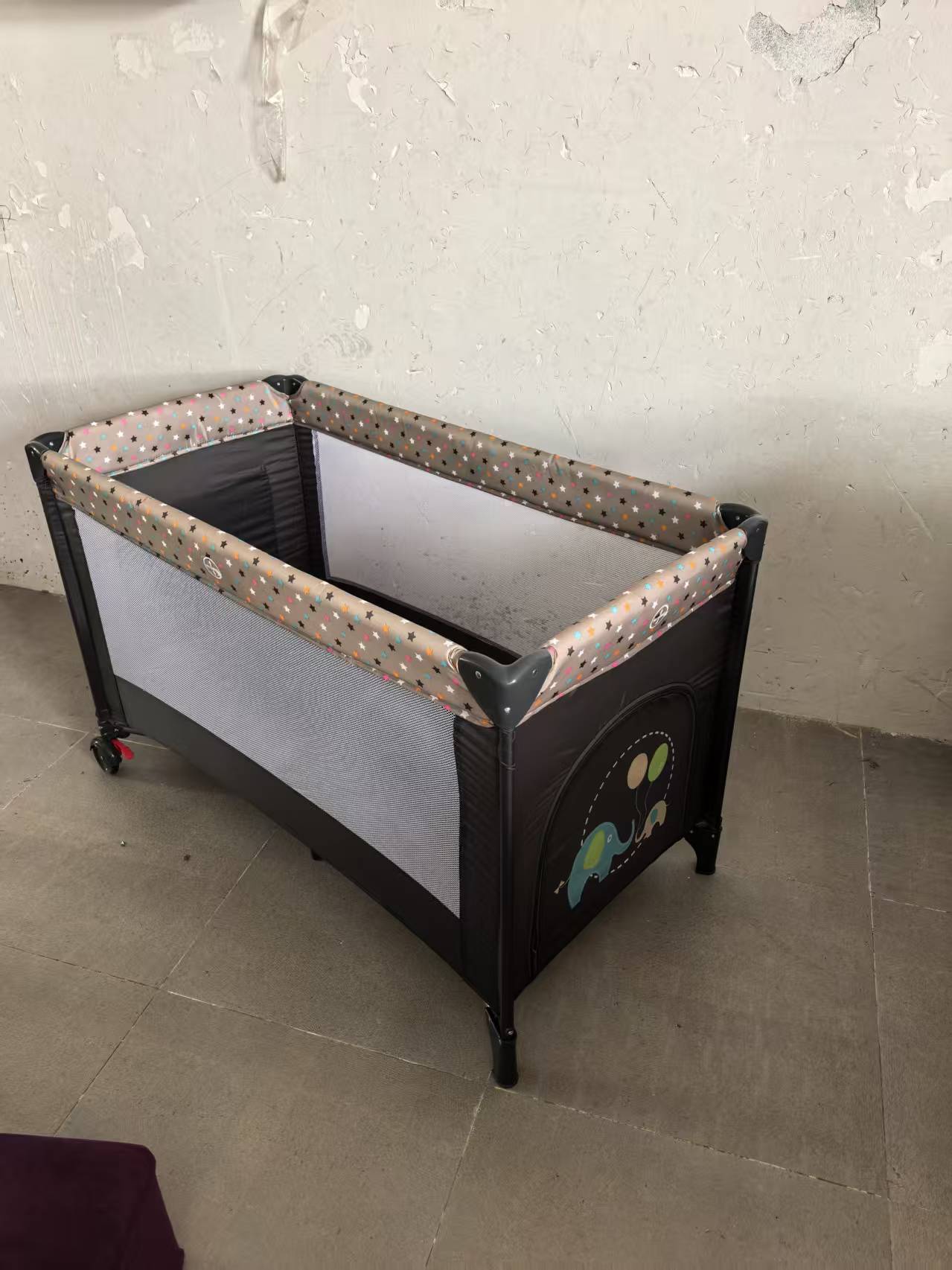Single-layer baby play bed details Picture