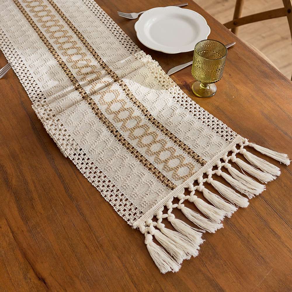 Bohemian table flags come in a variety of styles. Rectangular table flags are available in multiple sizes, including 30*180CM detail image 11