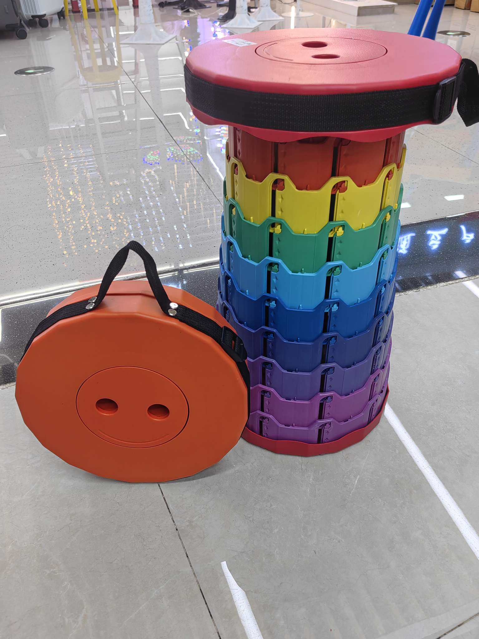 户外伸缩凳便携椅子可调节彩虹伸缩凳钓鱼凳火车排队伸缩折叠凳子户外椅子