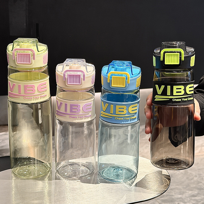 Z37-K953 Straw water cup Summer sports water bottle for men to carry for fitness, fashionable plastic cup with scale Application Scenario