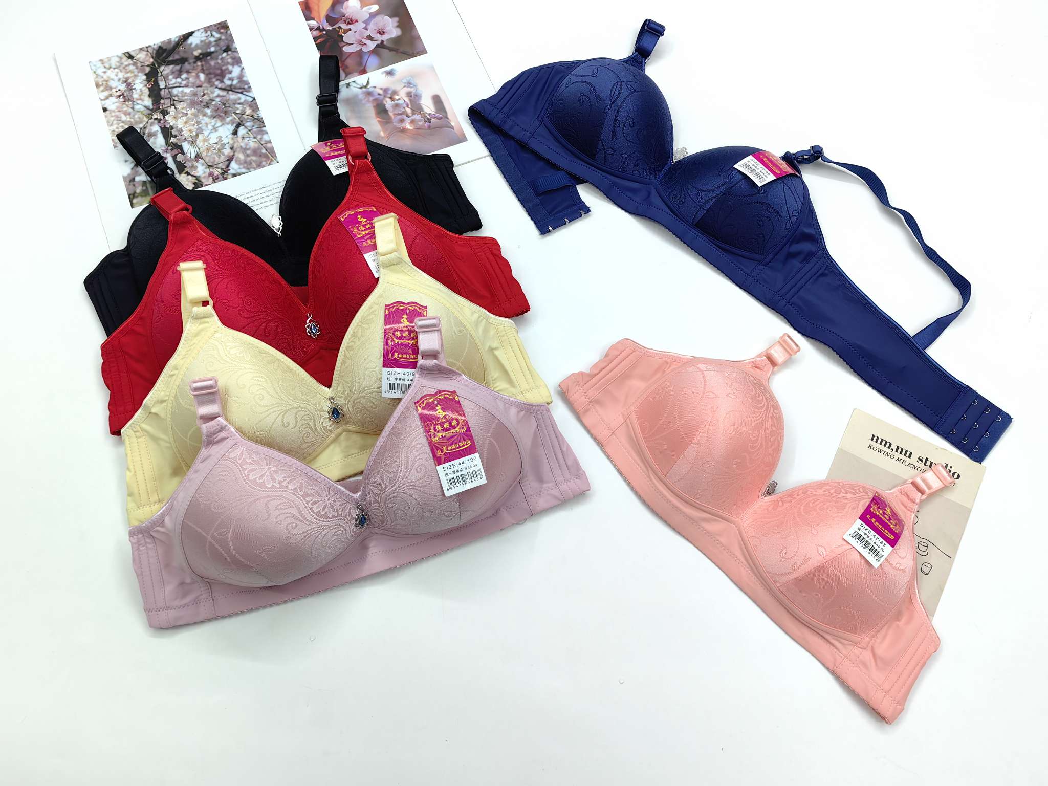 Loose, sexy and romantic bras for women, cross-border breathable, comfortable and soft Item Picture